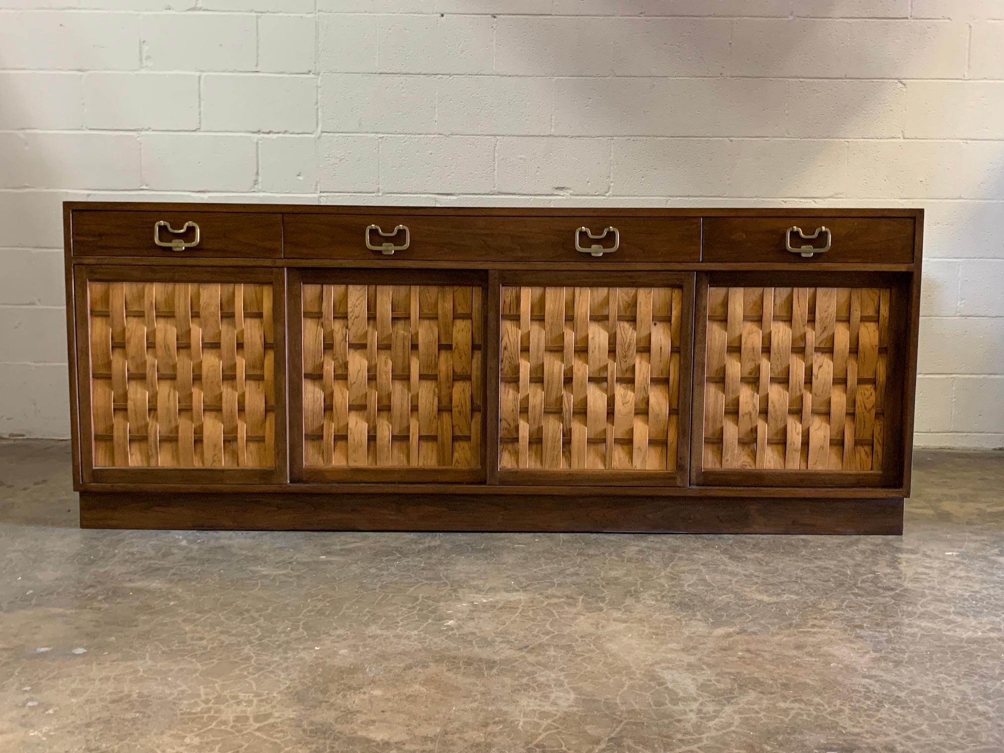 Rare Woven Front Cabinet by Edward Wormley for Dunbar In Good Condition In Dallas, TX