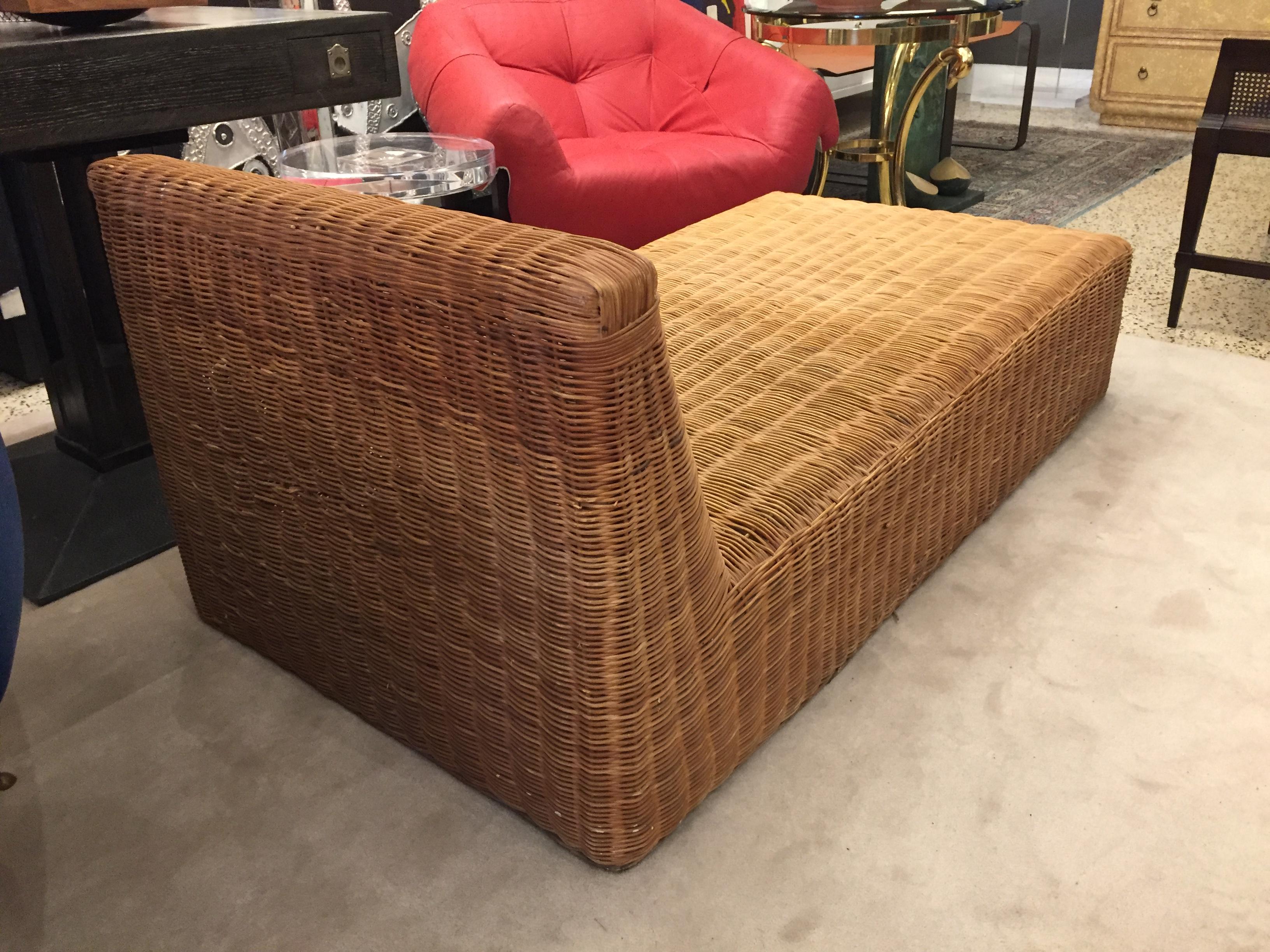 Rare Woven Wicker Daybed In Good Condition In East Hampton, NY