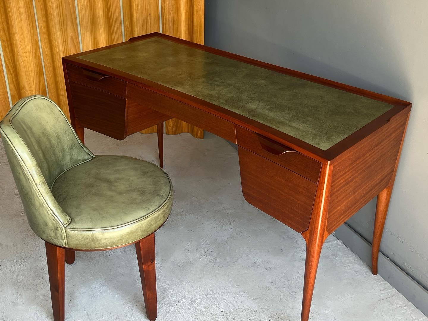 Mid-Century Modern Rare Writing Desk & Chair by Edward Wormley for Dunbar, Leather Top