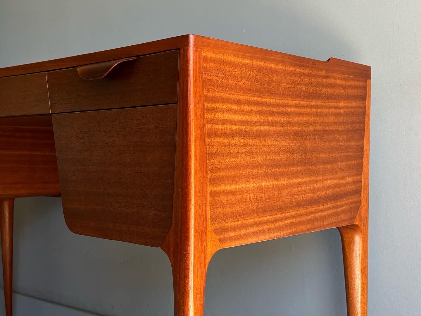 Machine-Made Rare Writing Desk & Chair by Edward Wormley for Dunbar, Leather Top