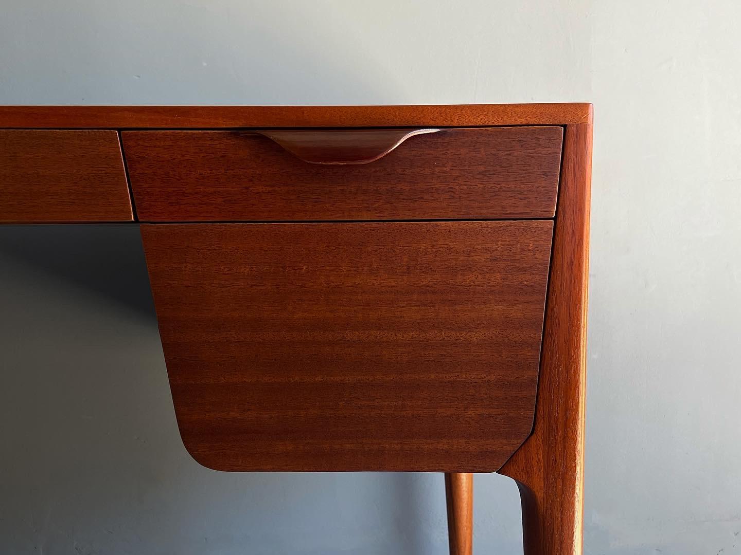 Mid-20th Century Rare Writing Desk & Chair by Edward Wormley for Dunbar, Leather Top