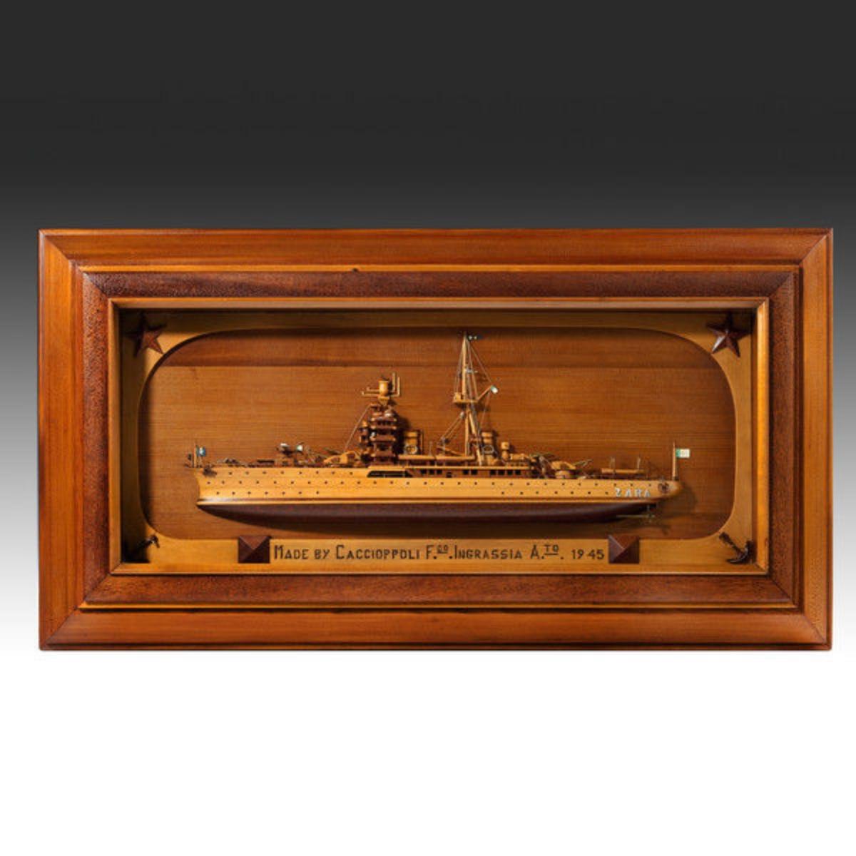 Anglais Modèle rare de bateau de croisière italien de la Seconde Guerre mondiale Zara, prisonnier de guerre de la Seconde Guerre mondiale en vente