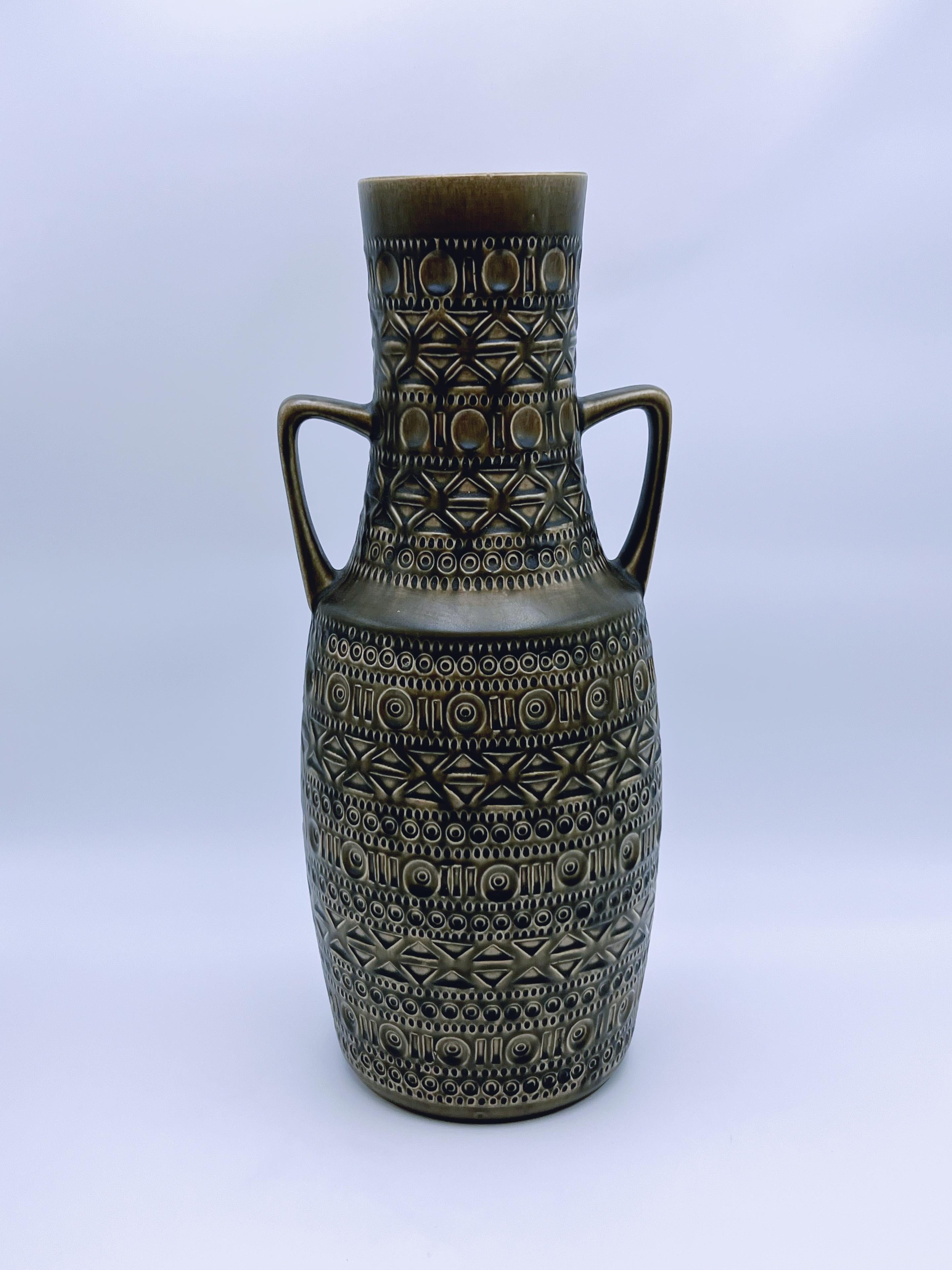 Rare XL Bodo Mans Mid-Century Modern BAY Ceramic Urn Vase, c.1960/70s For Sale 5