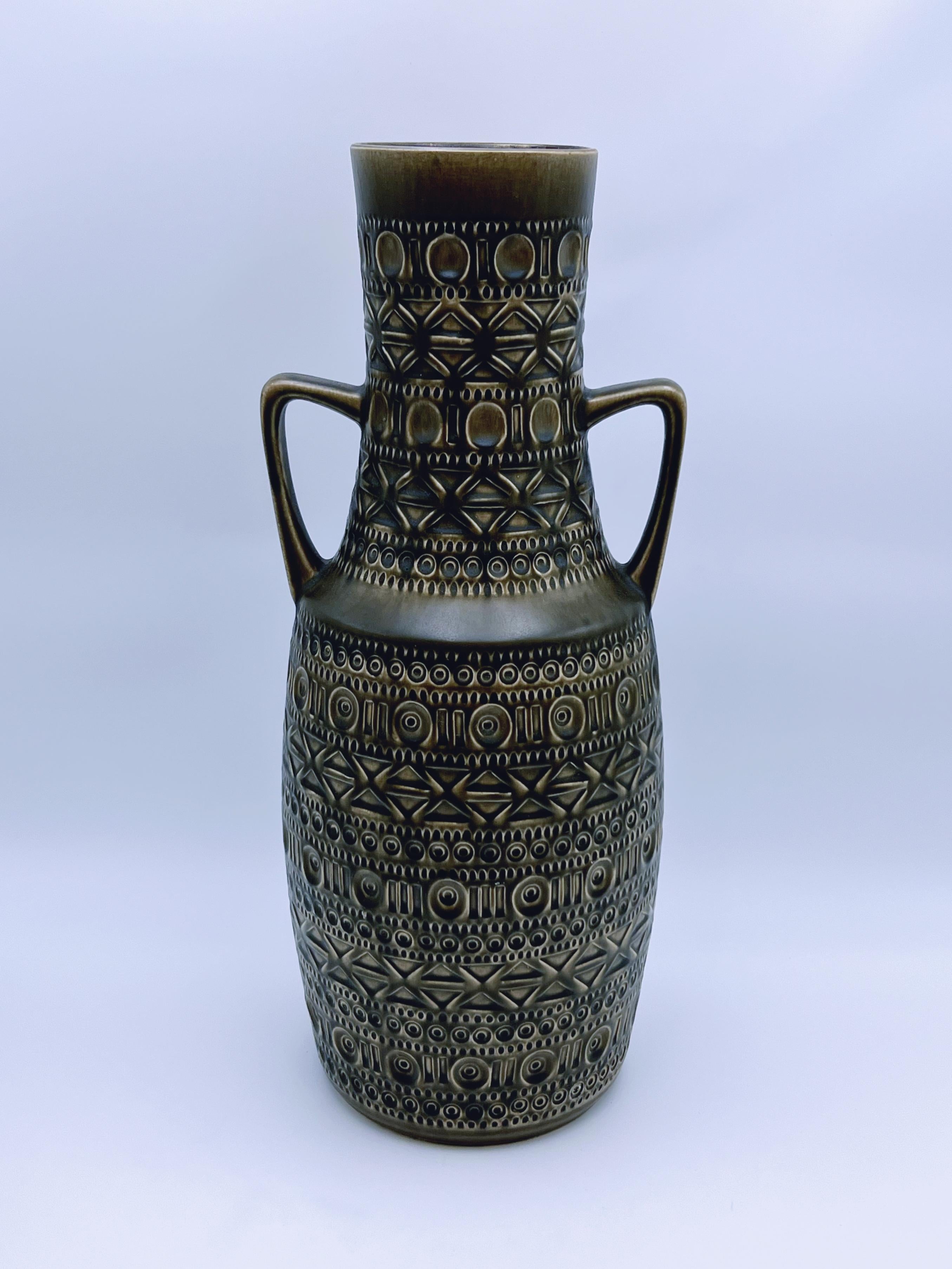 Rare XL Bodo Mans Mid-Century Modern BAY Ceramic Urn Vase, c.1960/70s In Good Condition For Sale In Skien, NO