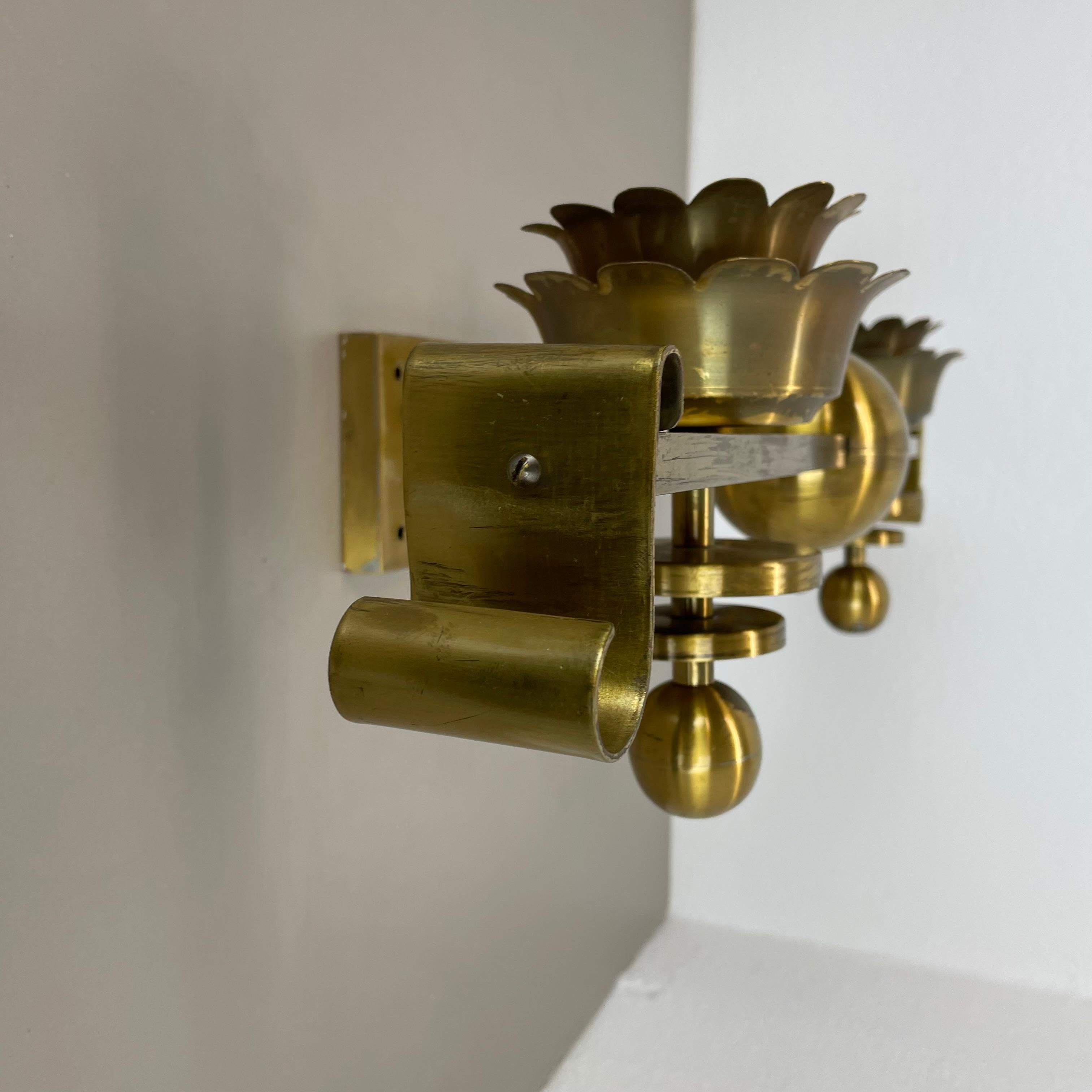 rare xxl art deco 65cm solid Brass Stilnovo Style Theatre Wall Light Italy 1950s In Good Condition For Sale In Kirchlengern, DE