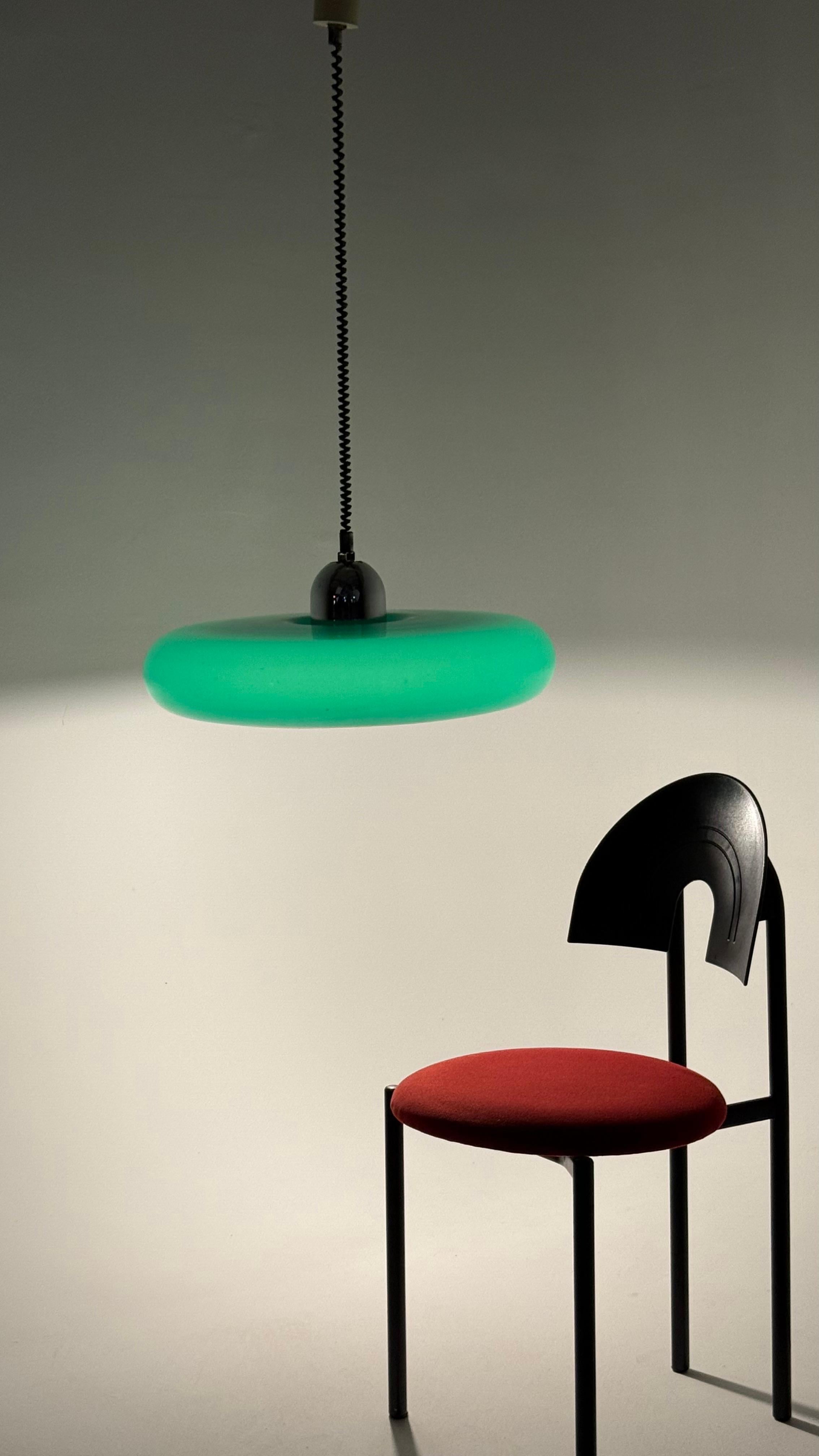 Rara lampada a sospensione Greene & Greene UFO di Guzzini XXL In condizioni buone in vendita a Београд, RS