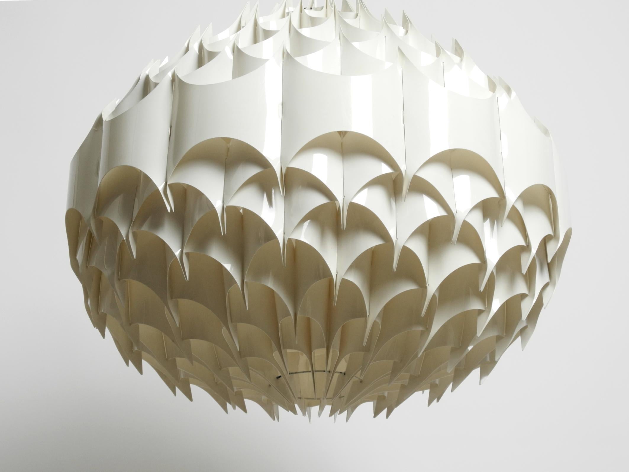 Rare XXL pendant lamp Rytmic by Havlova Milanda 1969 for Vest  Made in Austria In Good Condition For Sale In München, DE