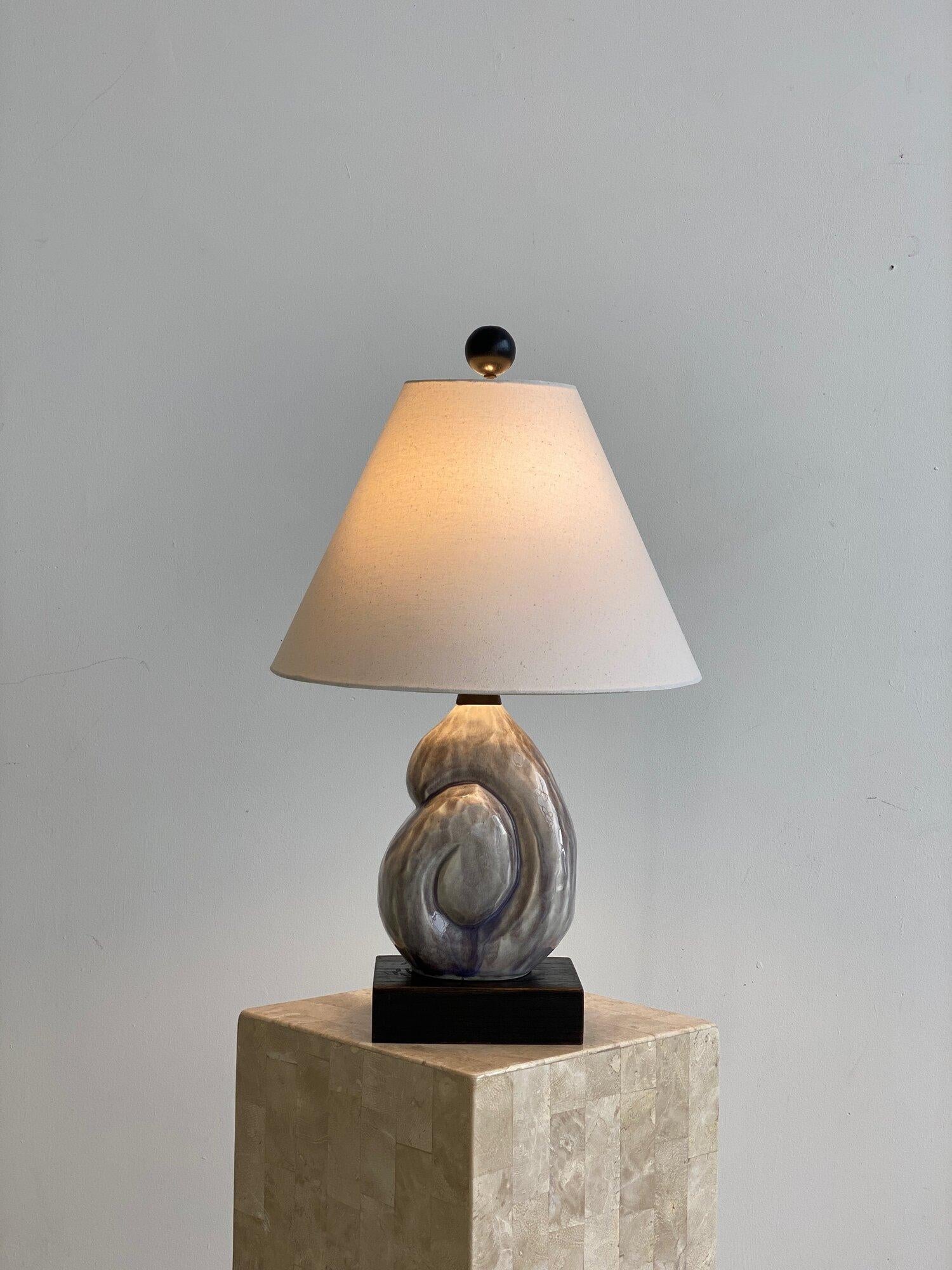 Rare Yasha Heifetz Mounted Lavender Glazed Ceramic Nautilus Shell Lamp, 1950s For Sale 2
