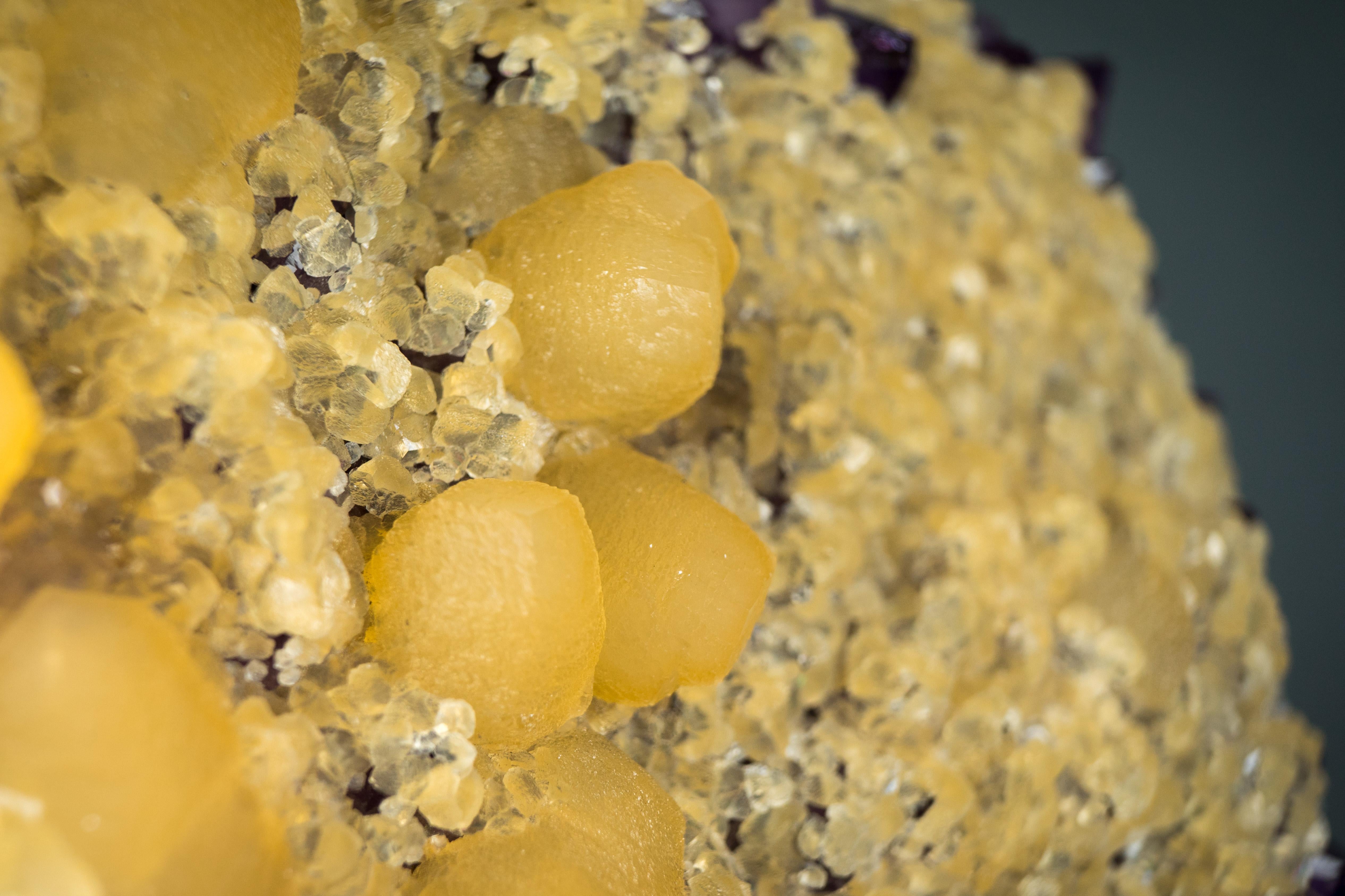 Rare Yellow Calcite on Amethyst Cluster, Cubic and Scalenohedral Calcite In New Condition In Ametista Do Sul, BR
