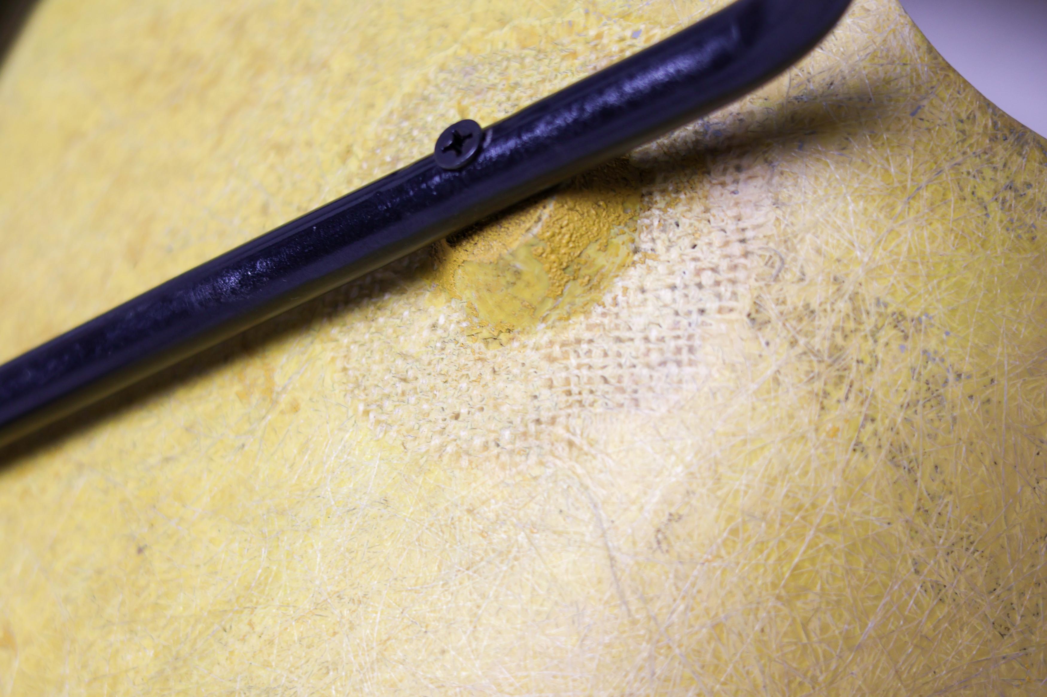 Rara sedia Tulipano in fibra di vetro gialla di Pierre Guariche per Steiner, anni '50 in vendita 3