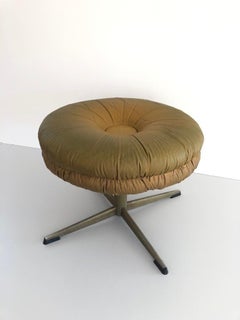 Rare tabouret pivotant en cuir Lux jaune et vert par Isku, années 1960, Finlande
