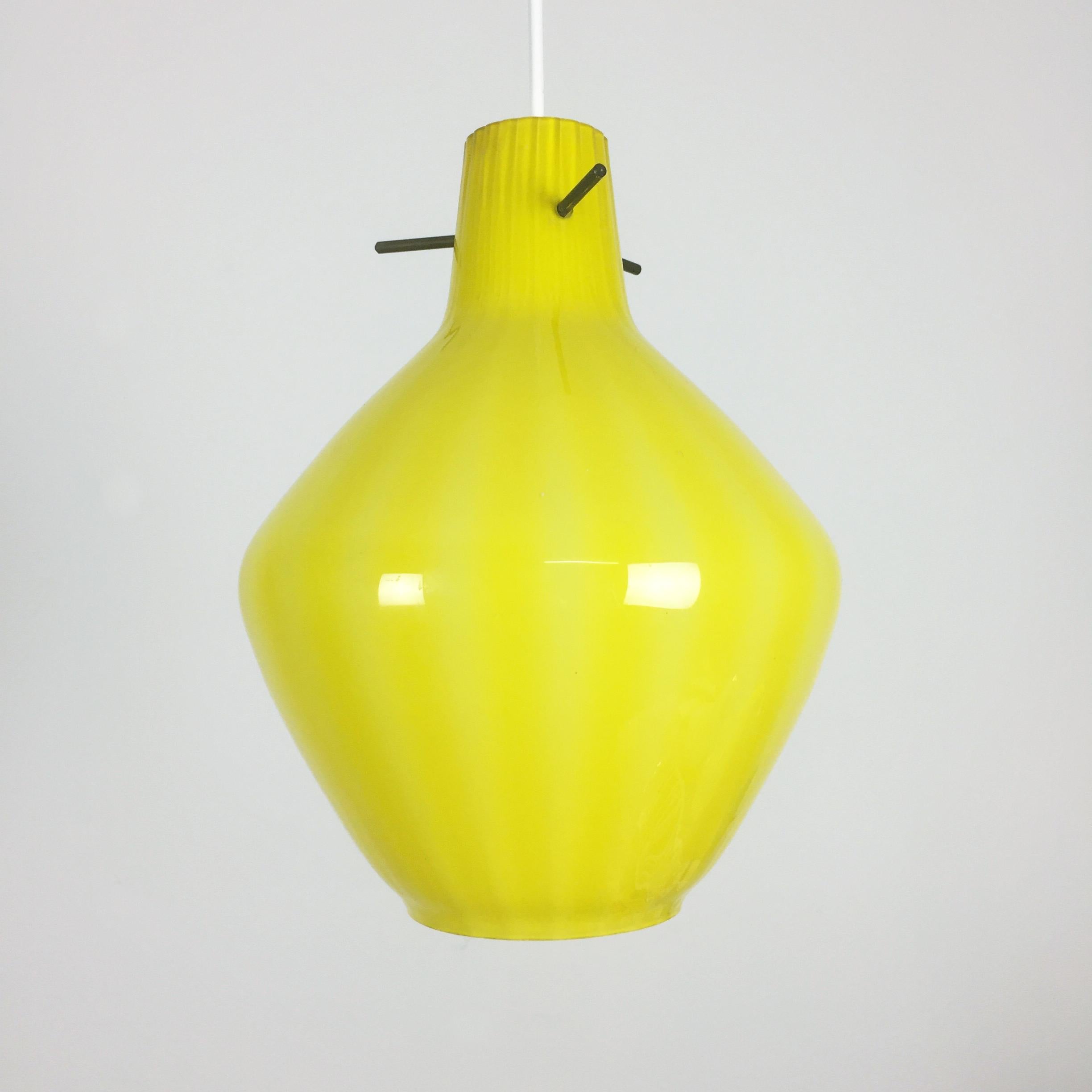 Rare Yellow Murano Glass Hanging Light Stilnovo Style, Italy, 1960s 8