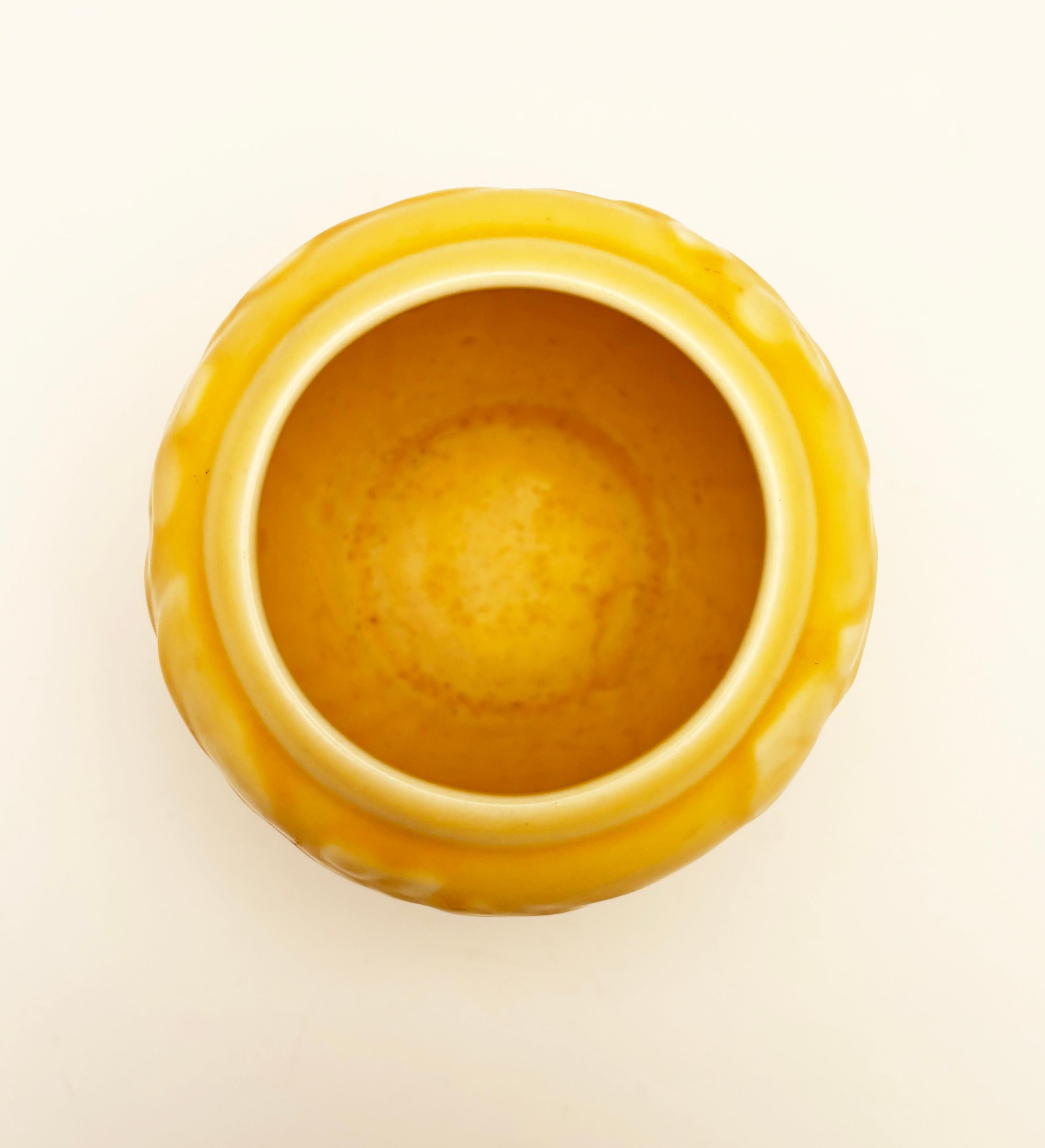 Porcellana Raro vaso giallo Rookwood Violets #6432 in vendita