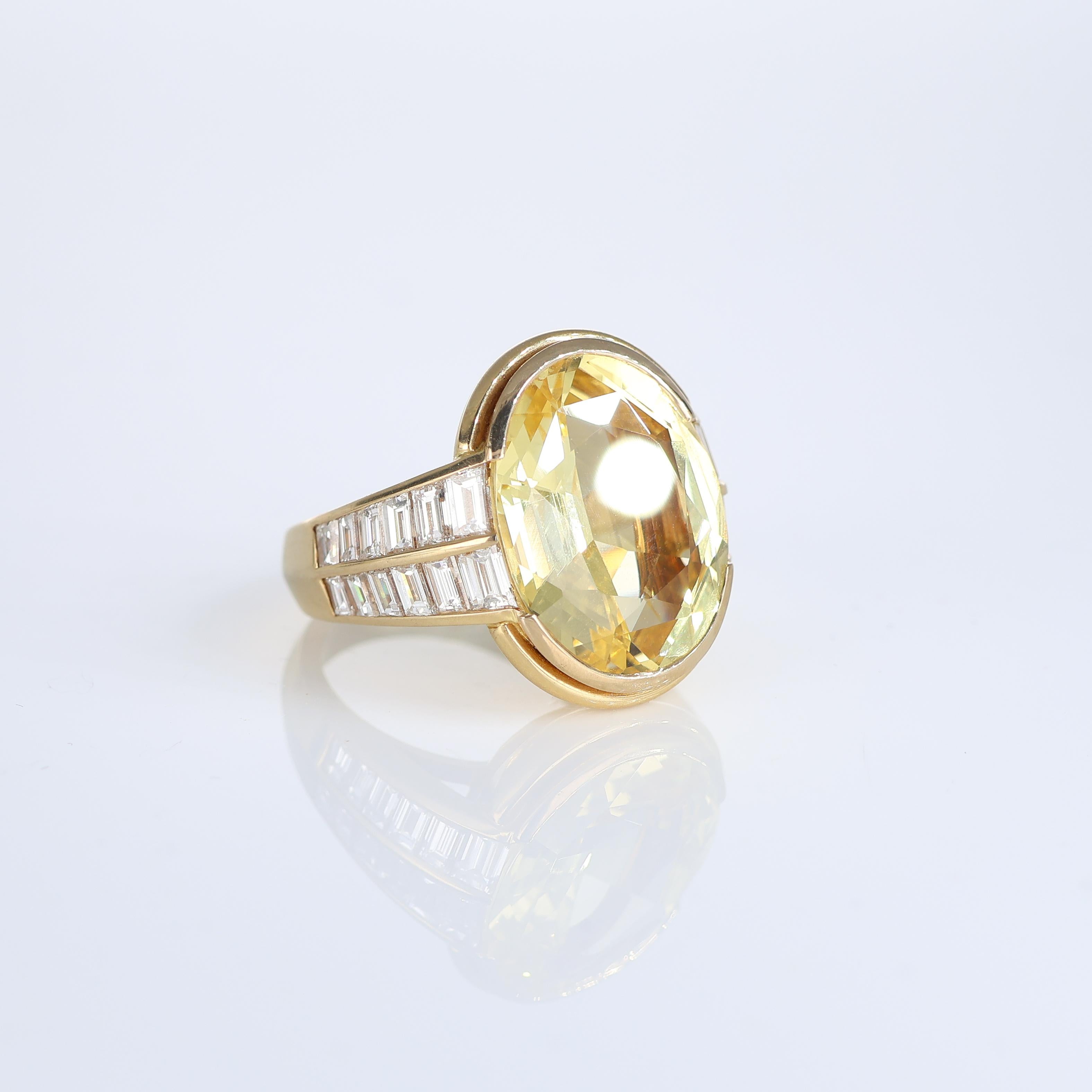 Brilliant Cut Rare Yellow Sapphire 17 carats Gold Ring Untreated No heat with Diamonds For Sale