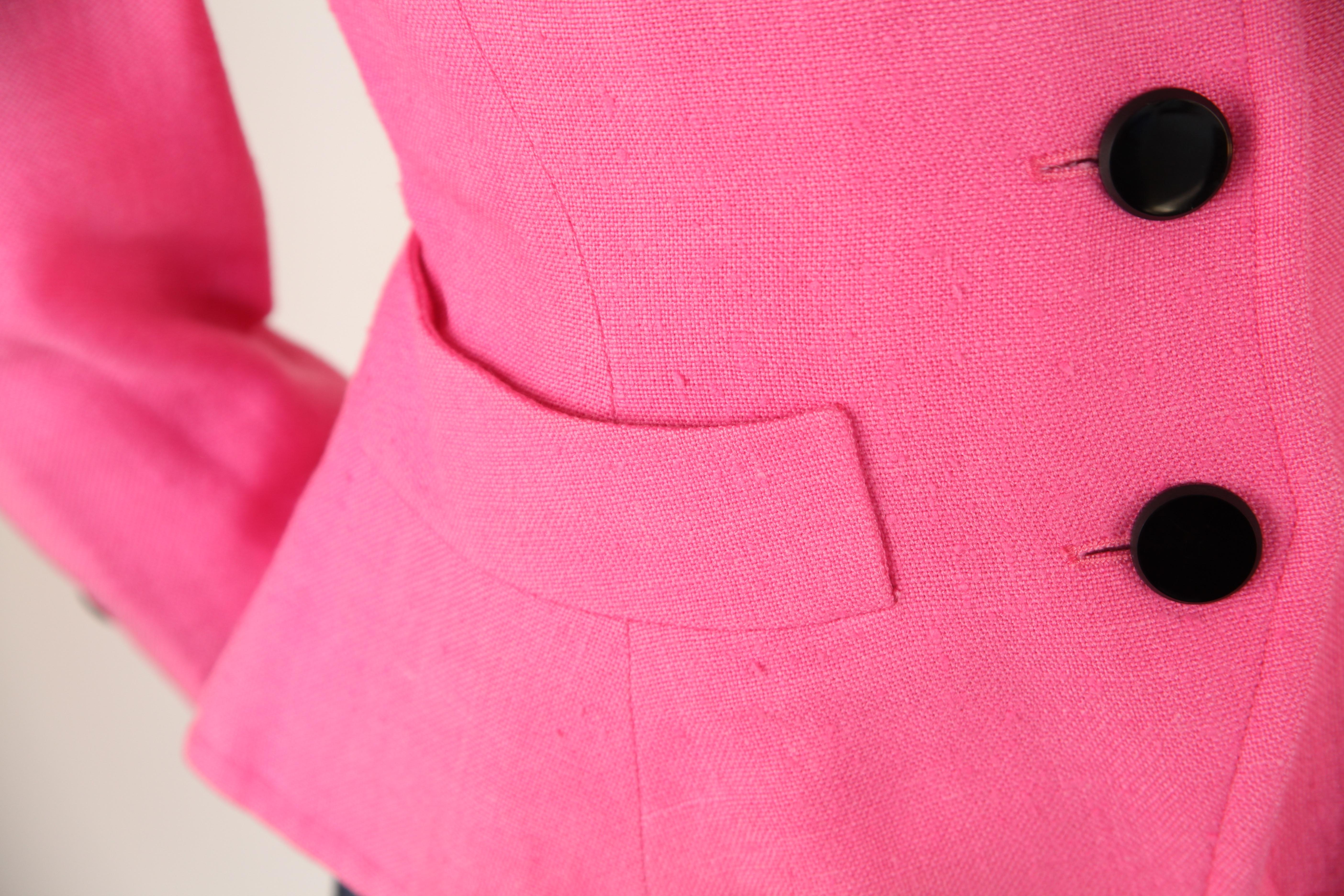 Rara chaqueta de lino esculpido rosa chicle de Yves Saint Laurent, alrededor de los años 80 en venta 5