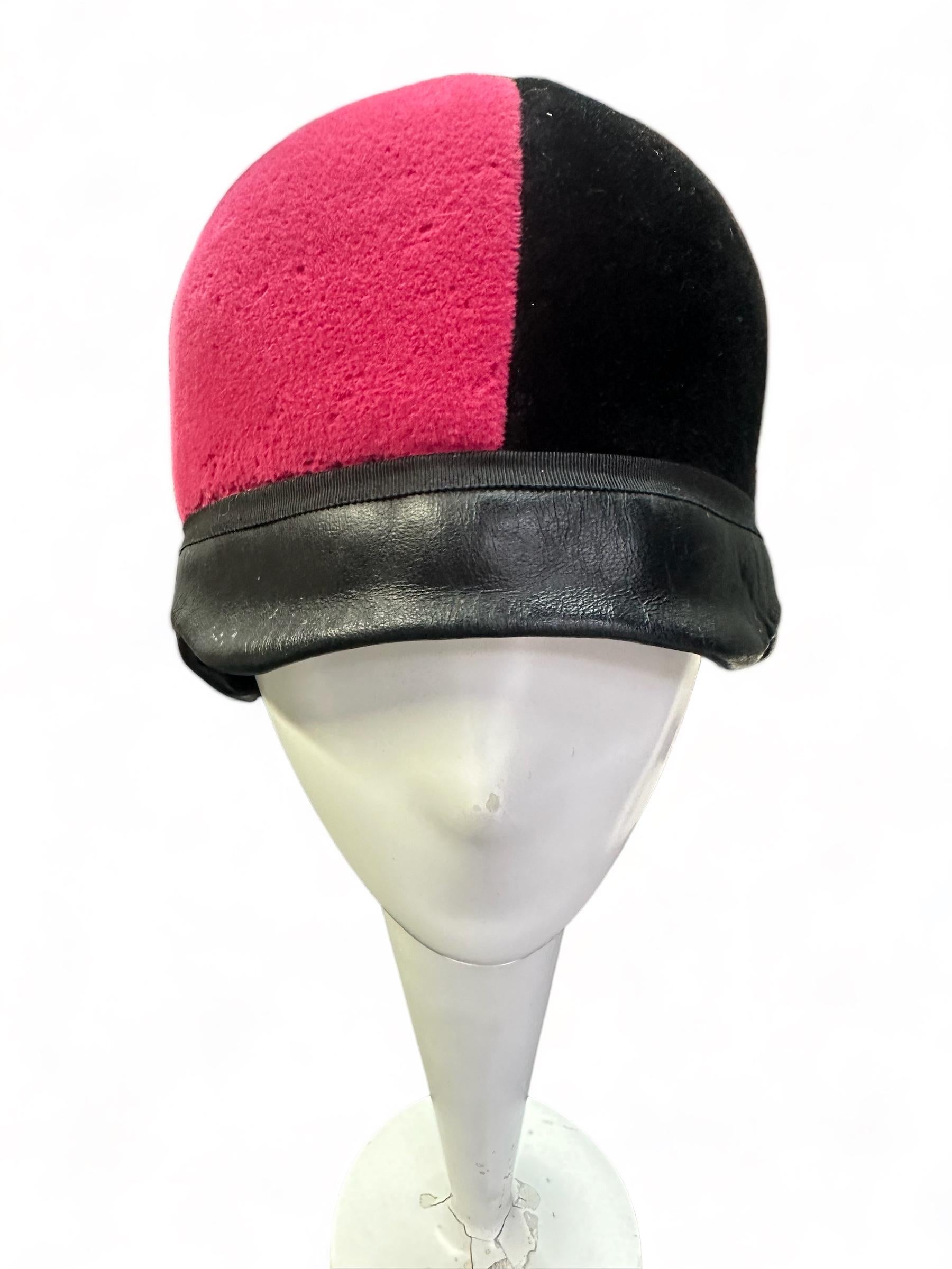 Rare Yves Saint Laurent 'Mondrian' Helmet Hat, 1965 In Good Condition For Sale In New York, NY