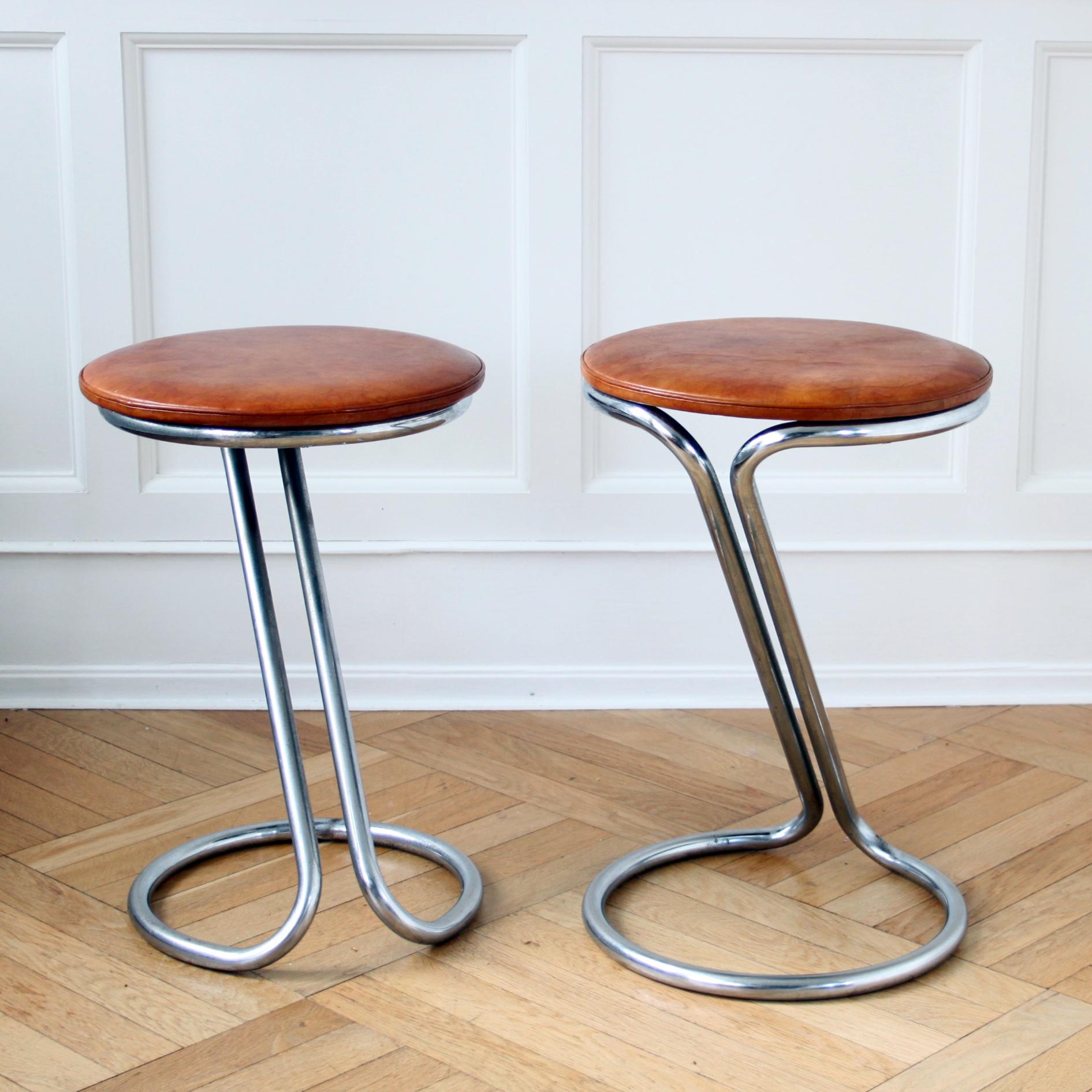 20ième siècle Tabourets Z rares de Gilbert Rohde avec sièges en cuir, 1933 en vente
