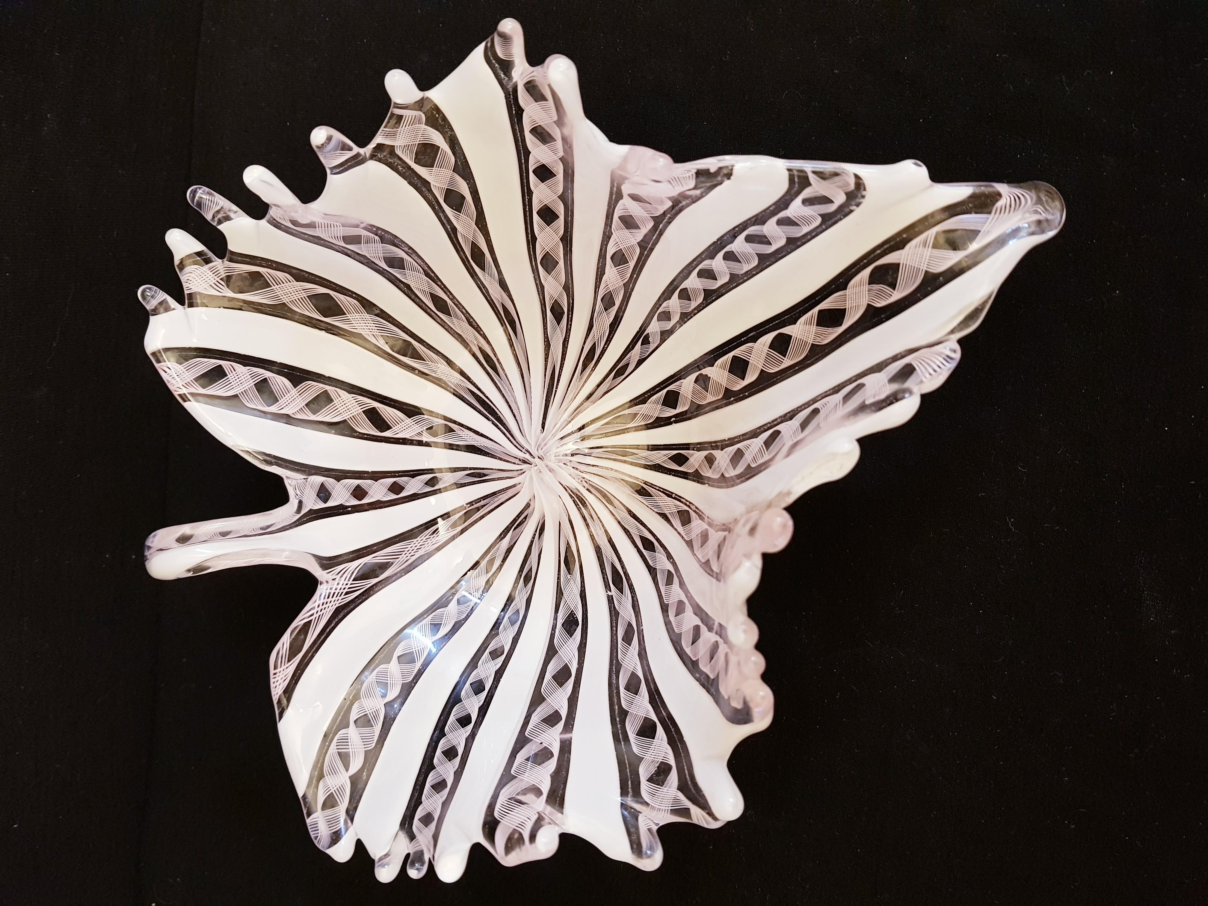 Murano Glass Rare Zanfirico Leaf bowl Venini by Fulvio Bianconi For Sale