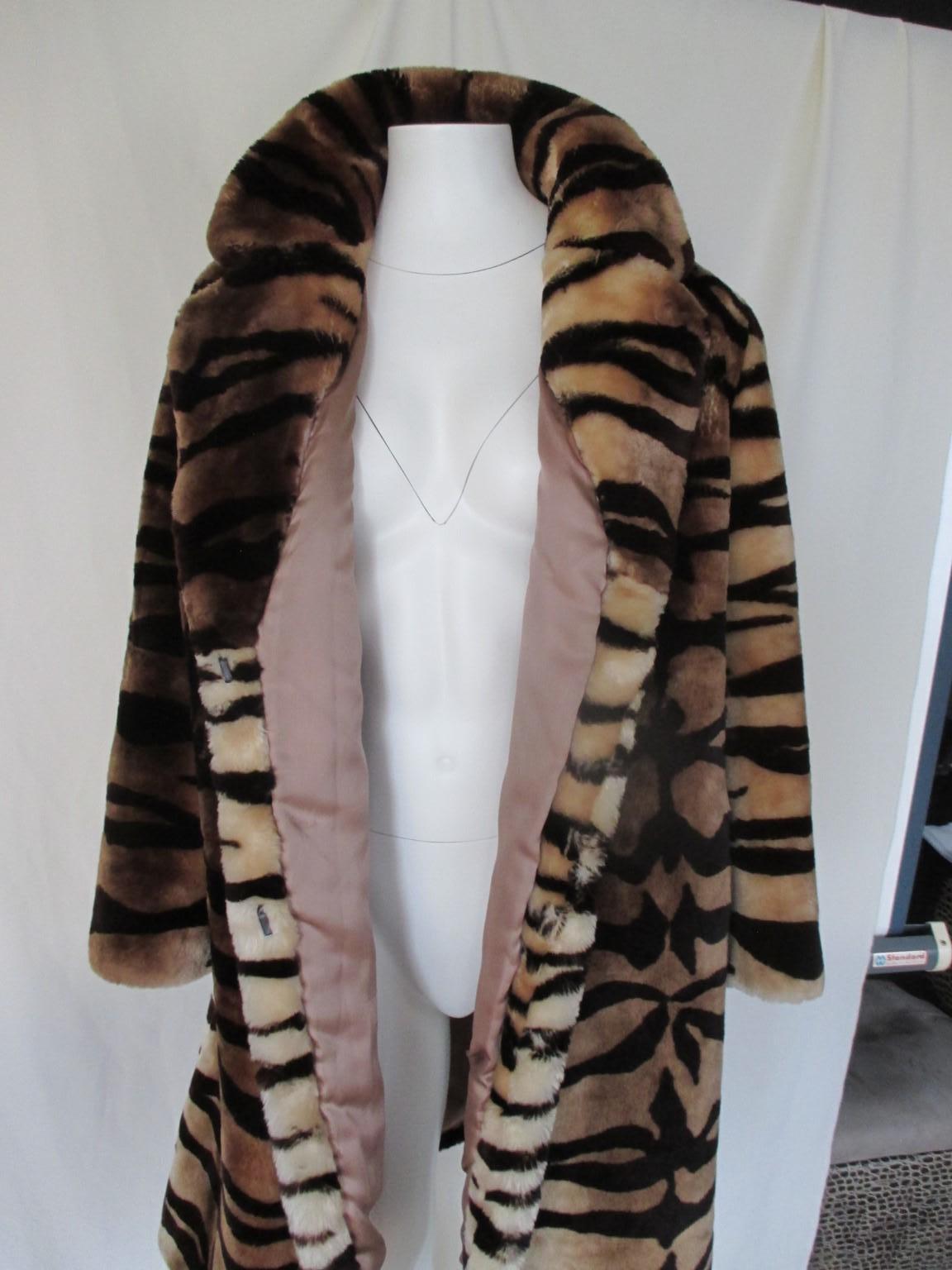 Tiger Print Sheared Beaver Fur Coat In Good Condition In Amsterdam, NL