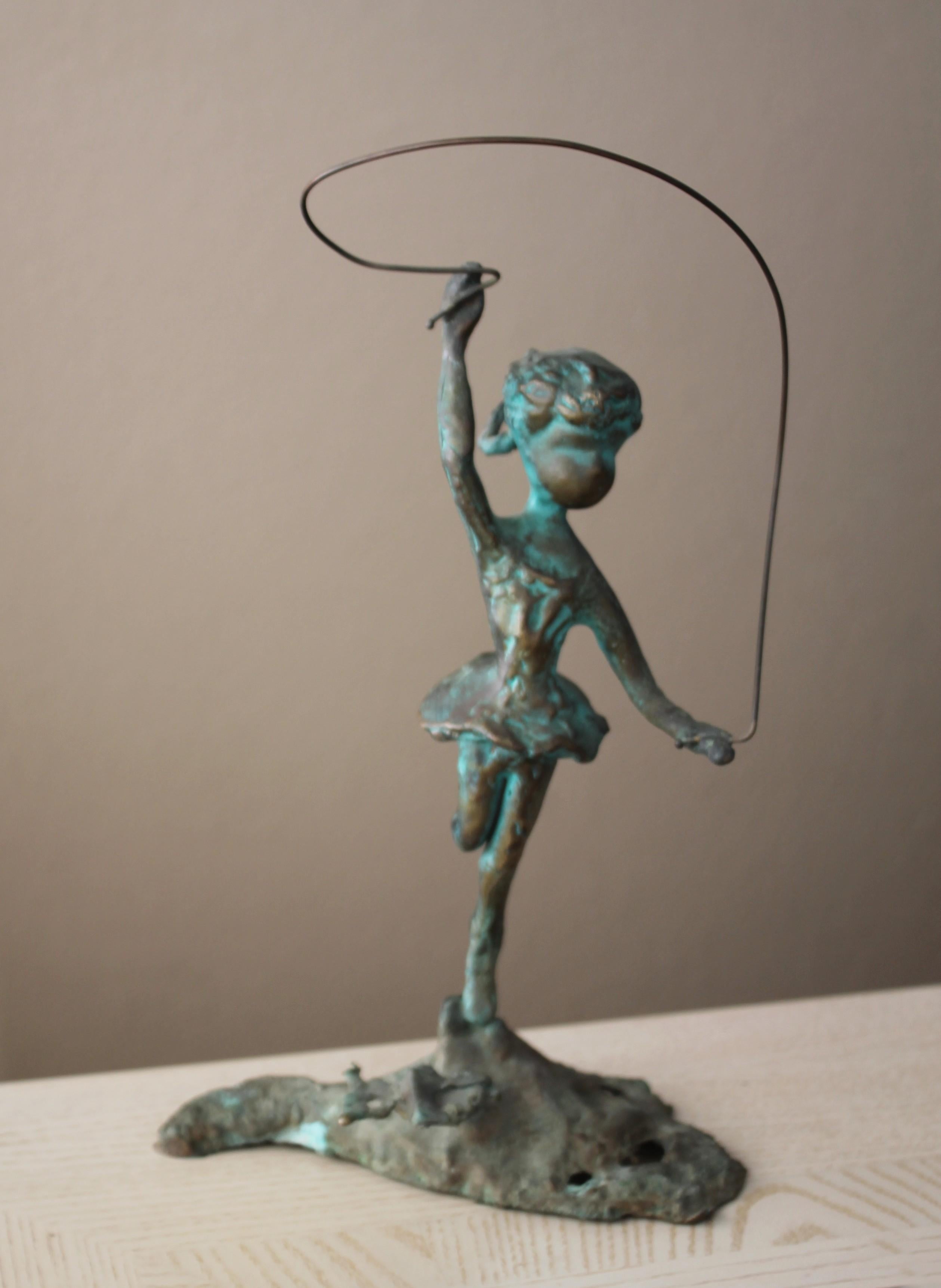Wow!

Rare Early Malcolm Moran
Cranbrook Industries
Richards Morgenthou (Raymor)


Here is a super rare 1950s work by, then starting out, sculptor Malcolm Moran for Cranbrook Industries! These Cranbrook sculptures were distributed only though Raymor