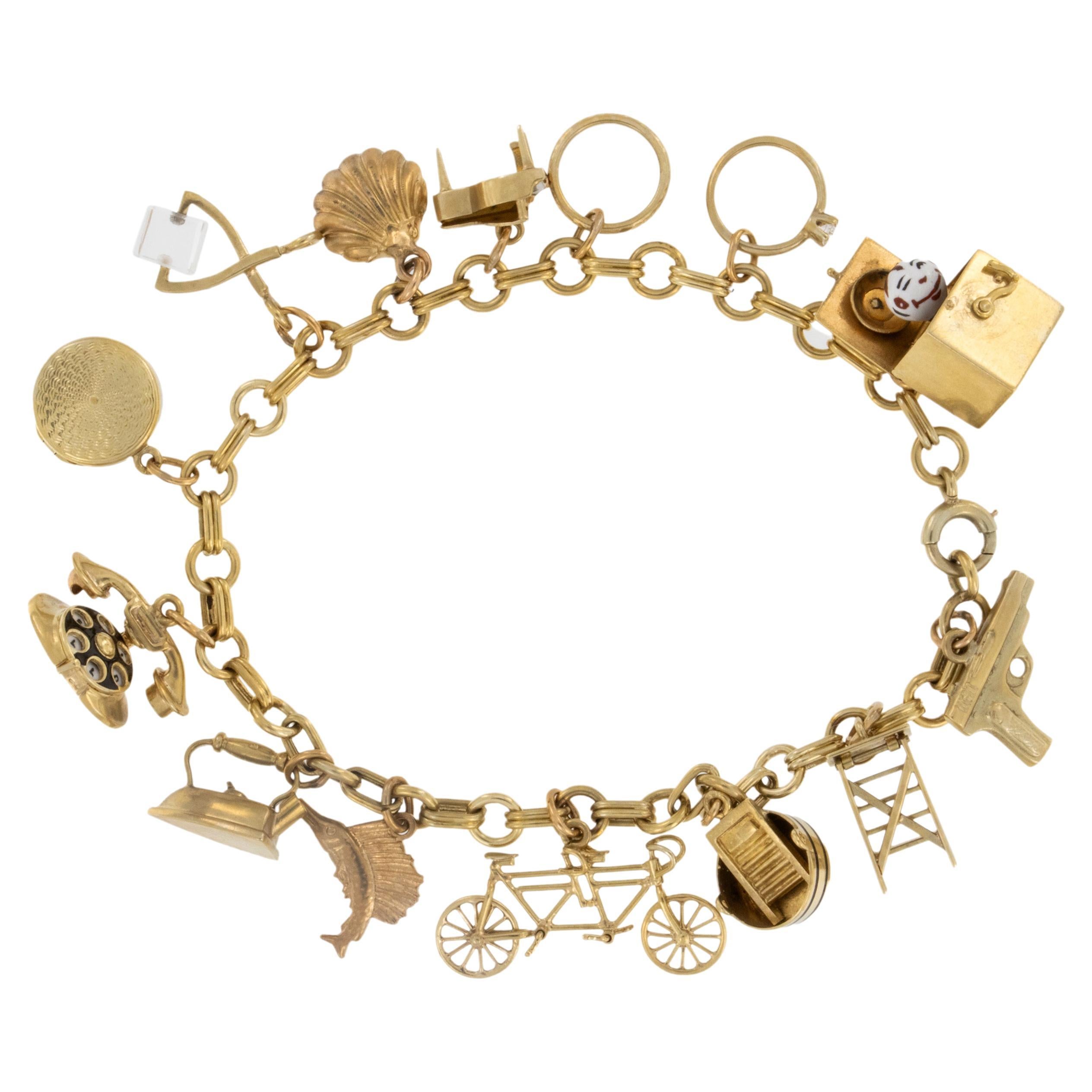 Rara vez visto Brazalete de oro amarillo de 14 quilates original de 1930 en venta