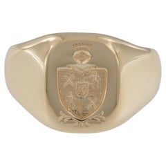 Rarement vu Vintage Tiffany & Co. 18 Karat Yellow Golding & Co. Crest Signet Seen Ring