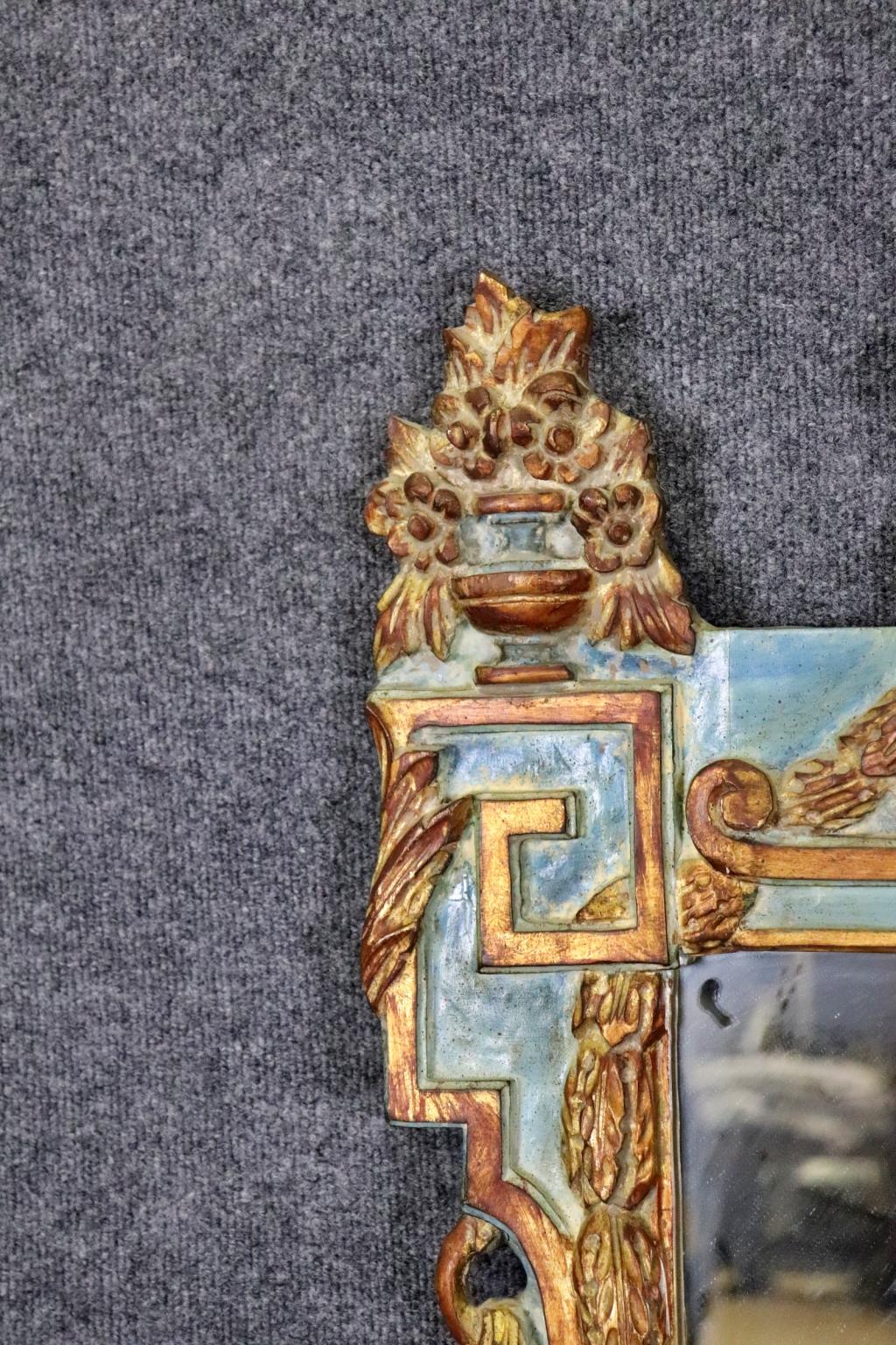 Seltener Baby Blue geschnitzt Nussbaum polychromed italienischen venezianischen Spiegel (Neoklassisch)