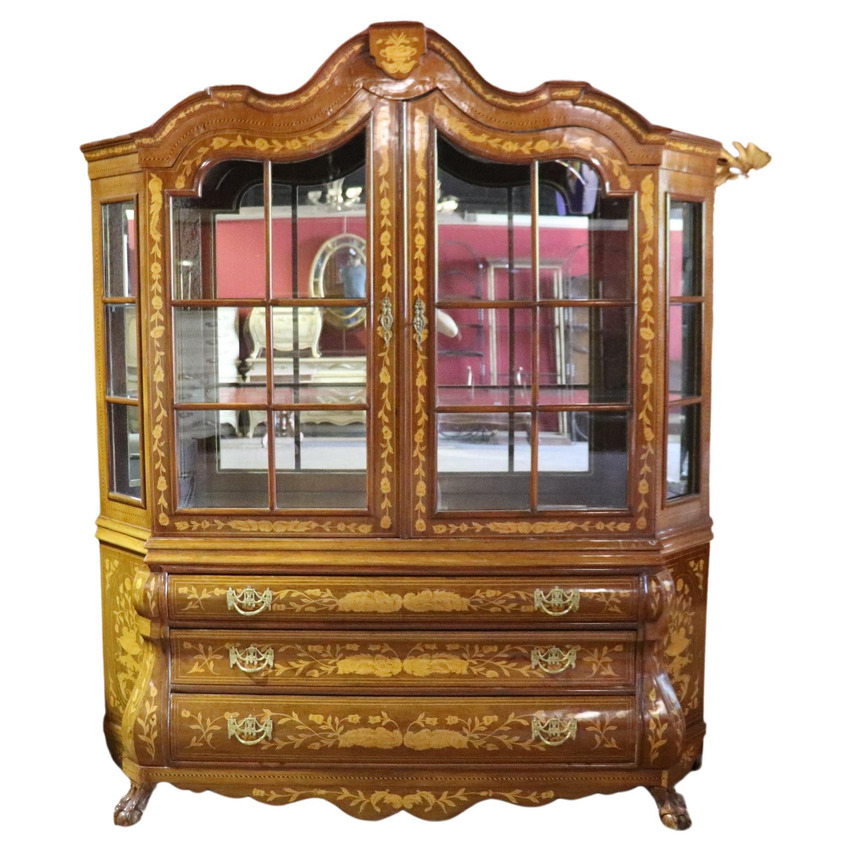 Rare vitrine pour porcelaine baroque hollandaise en marqueterie de noyer et de bois satiné en vente