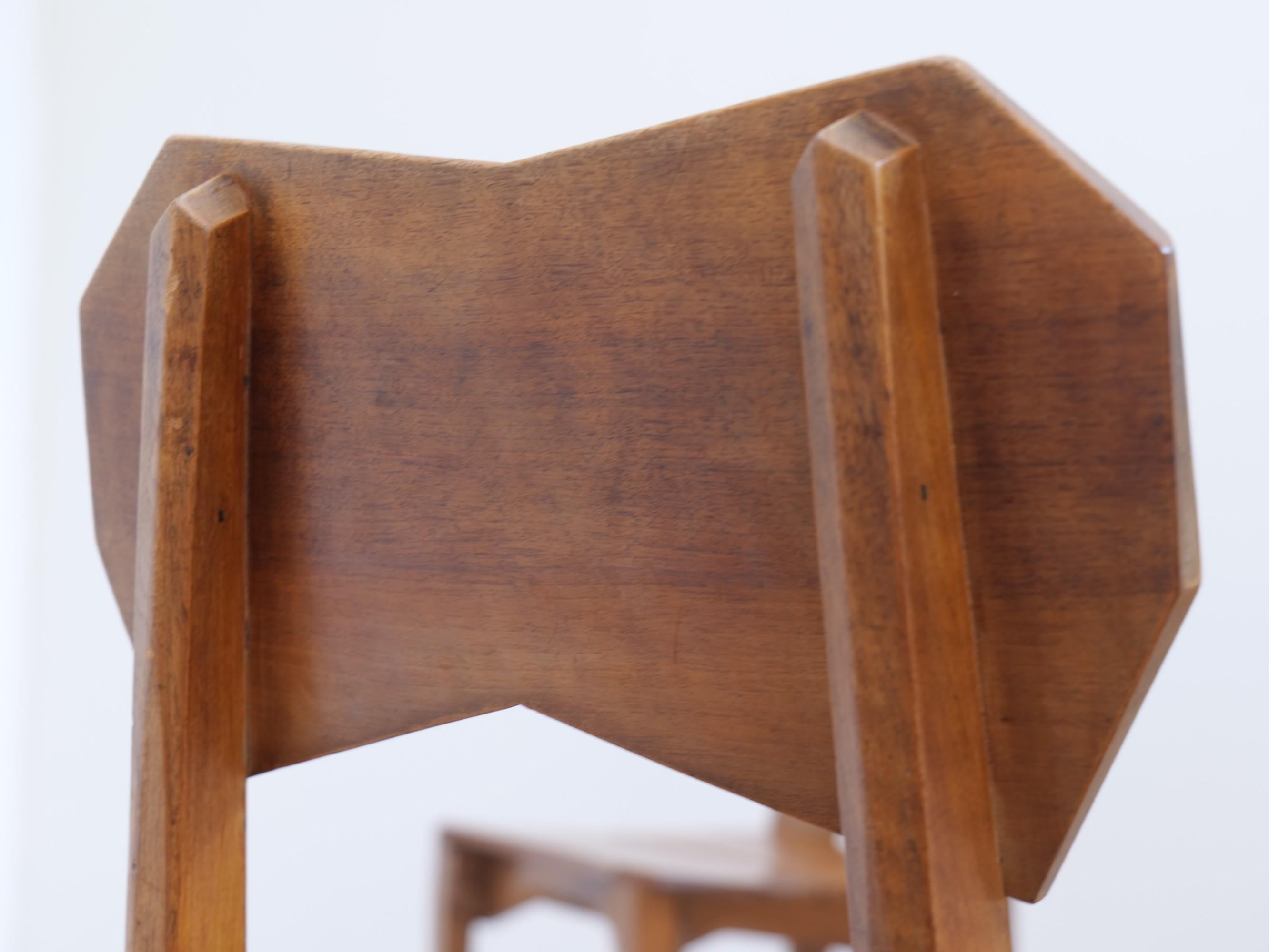 Seltene anthroposophische Stühle und Hocker von Paul Bay (Holz) im Angebot