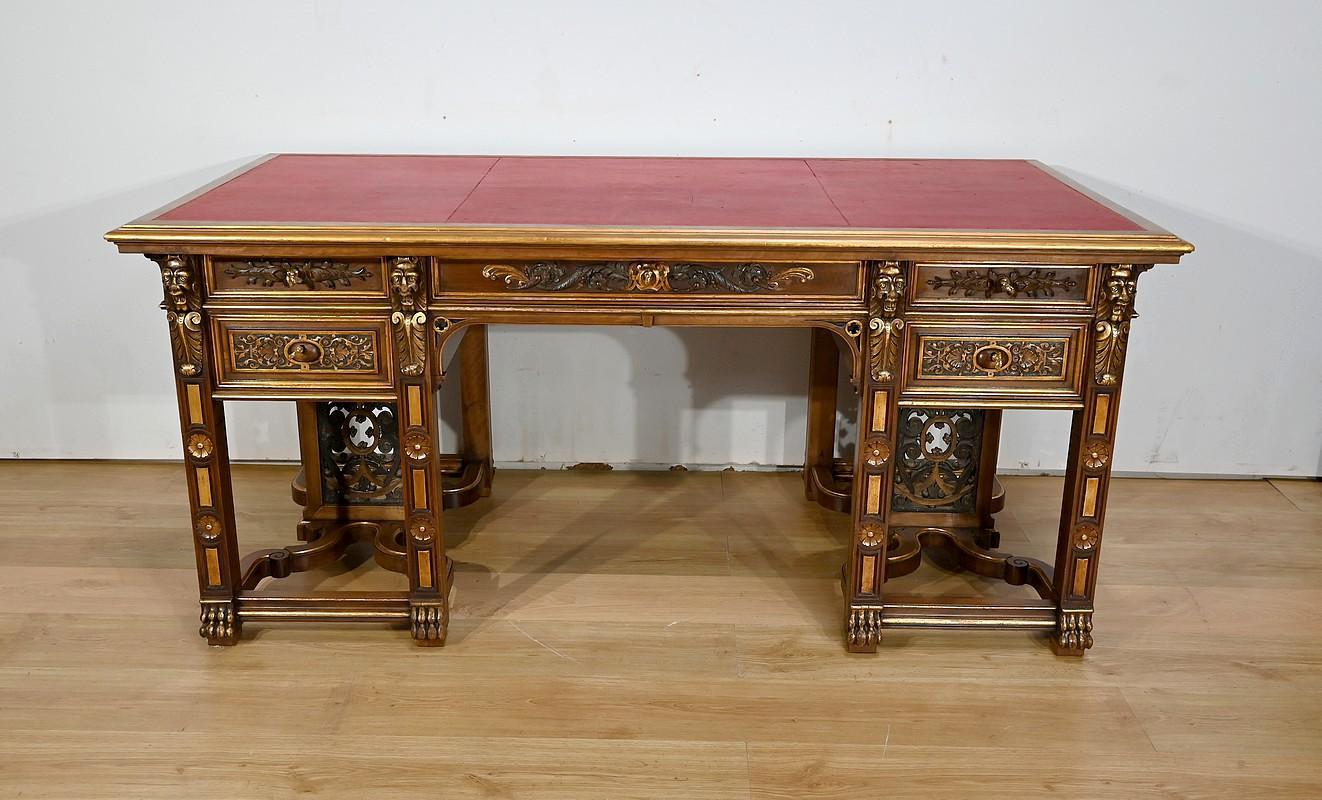 Seltenes italienisches Arbeitszimmer und Schreibtisch aus Nussbaum im Renaissance-Stil - 1900 im Angebot 6
