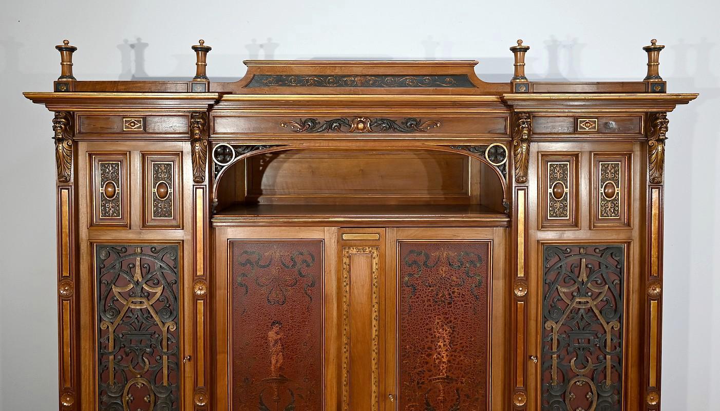 Seltenes italienisches Arbeitszimmer und Schreibtisch aus Nussbaum im Renaissance-Stil - 1900 (Handgeschnitzt) im Angebot