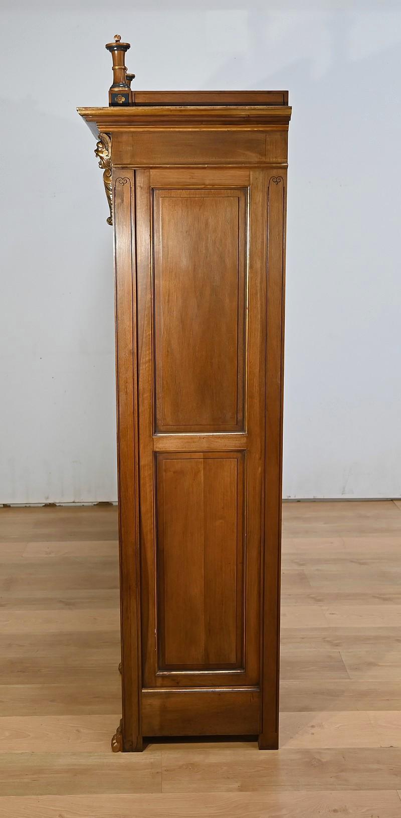 Seltenes italienisches Arbeitszimmer und Schreibtisch aus Nussbaum im Renaissance-Stil - 1900 im Angebot 1