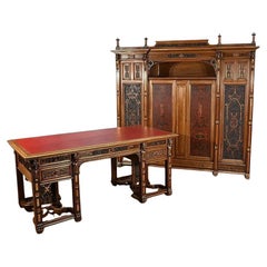 Rare bureau en noyer de la Renaissance italienne - 1900