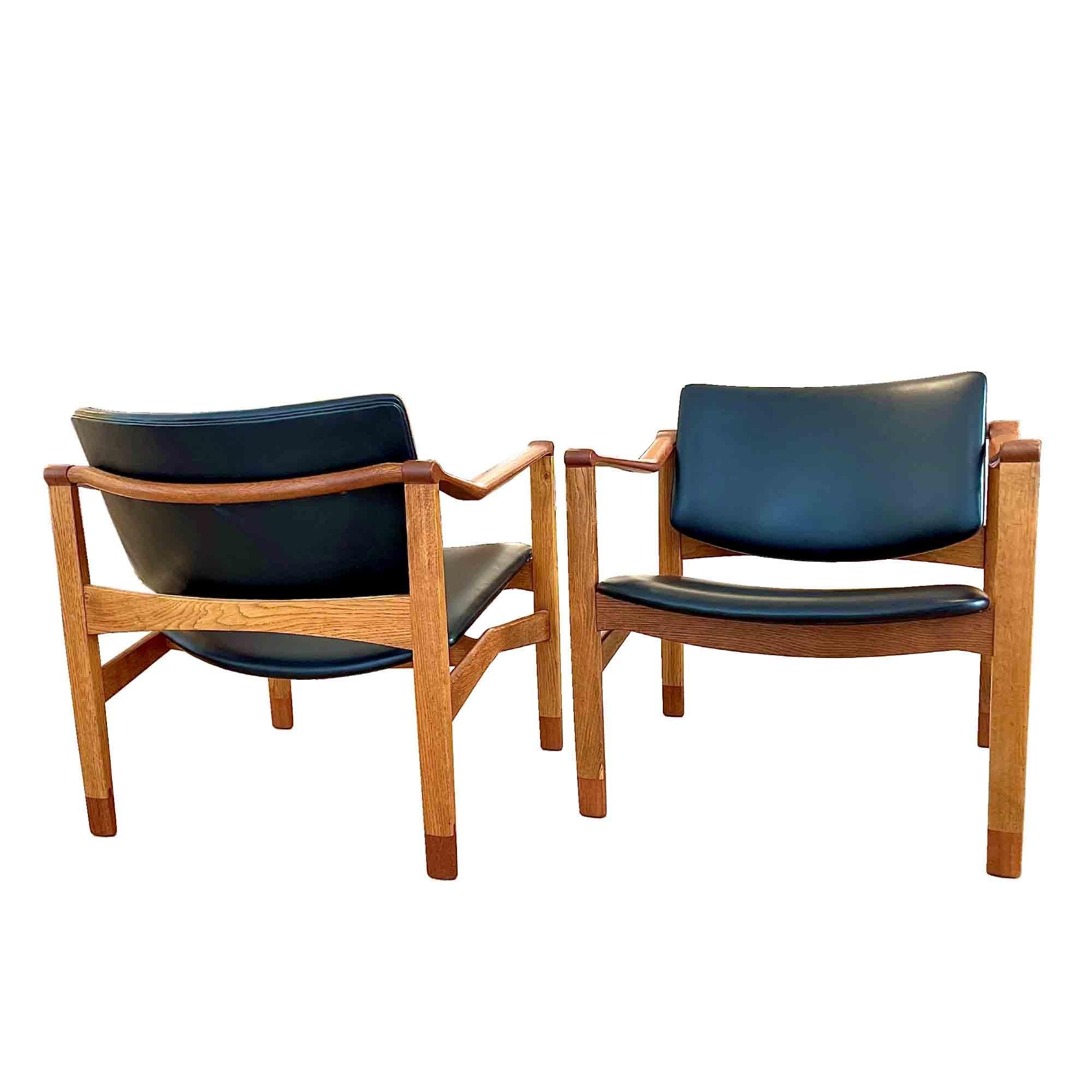 William Watting was an American furniture designer, who, based in Denmark in the 1950s, produced William Watting Furniture for his own company. His creations are characterized by their simplicity, functionality and geometric shapes.
Pair of very