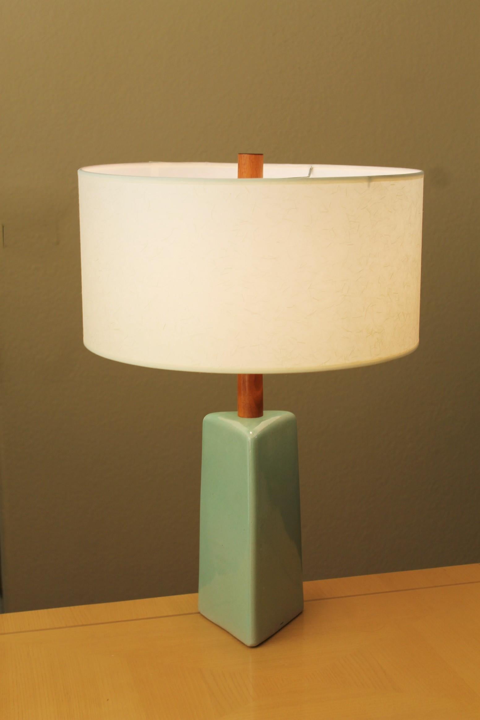 Martz Pottery Lamp!
Sea Foam Green!

Rarest Gordon and Jane Martz Design
Geometric Tower Triangle Shape!

SImply Stunning!

Pottery and Teak Wood
Original Teak Finial

This is the most spectacular Gordon and Jane Martz Pottery Lamp in the world! 