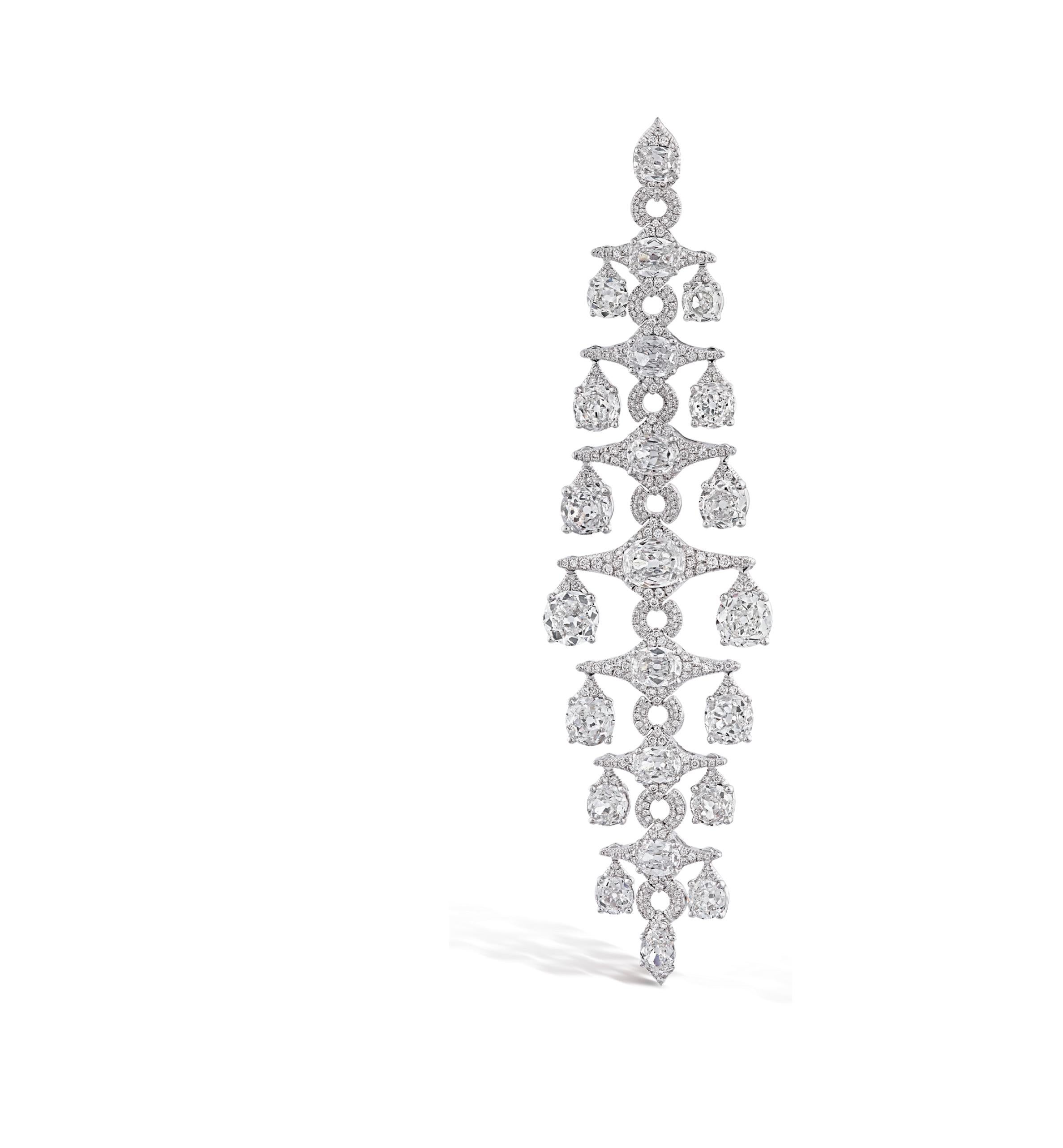 Women's Rarever 18k White Gold 21.6ct Old Mine Cut Diamond Chandelier Statement Earrings For Sale