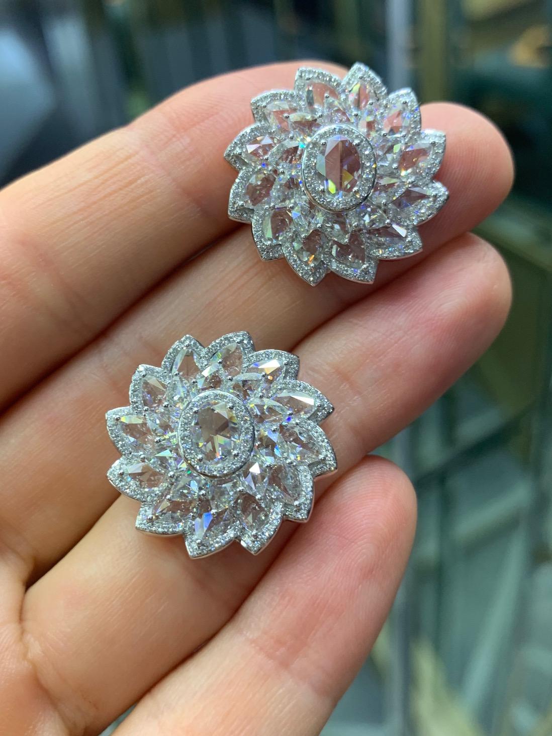 Contemporary Rarever 18K White Gold Rose Cut Diamond Flower Cluster Stud 7.74cts Earrings For Sale