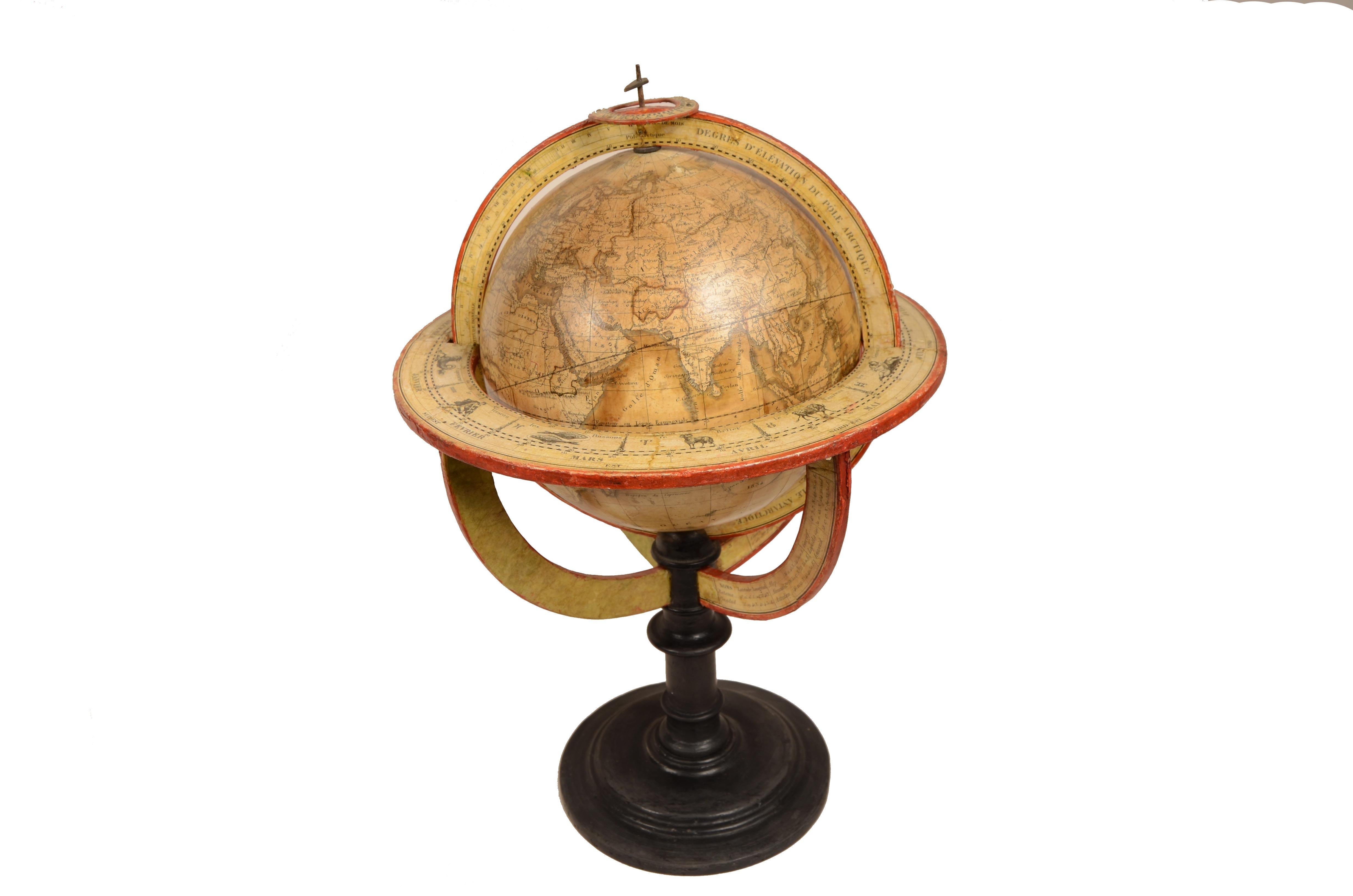 Bois Rare paire de globes terrestres et célestes de Felix  Delamarche daté de 1834 en vente