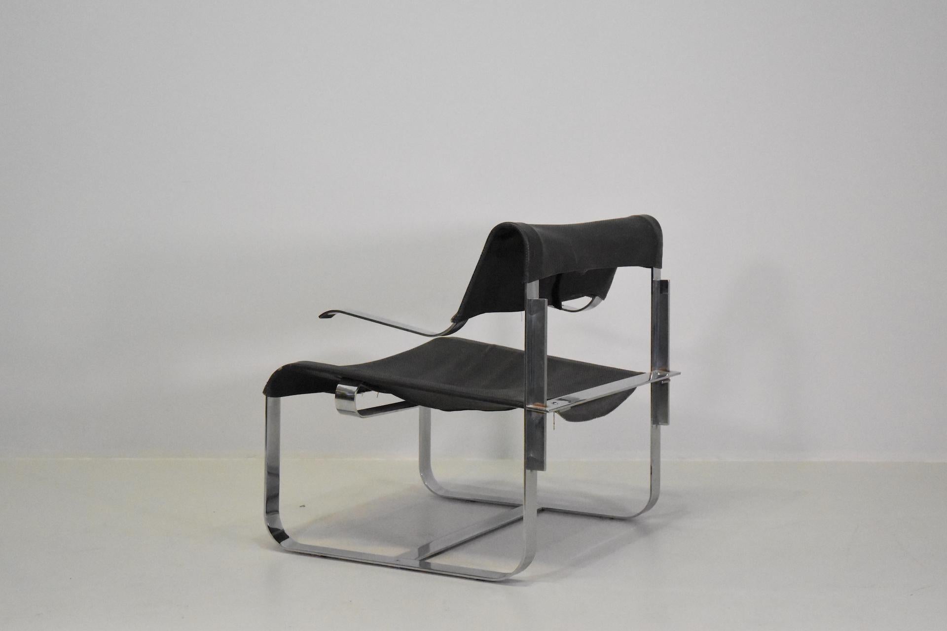 Very rare  Armchairs model P100 Designed by Giovanni Offredi For Saporiti For Sale 2