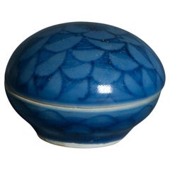 Rarity 17C small Chinese Porcelain ‘Hatcher Cargo’ blue and white Box Christies