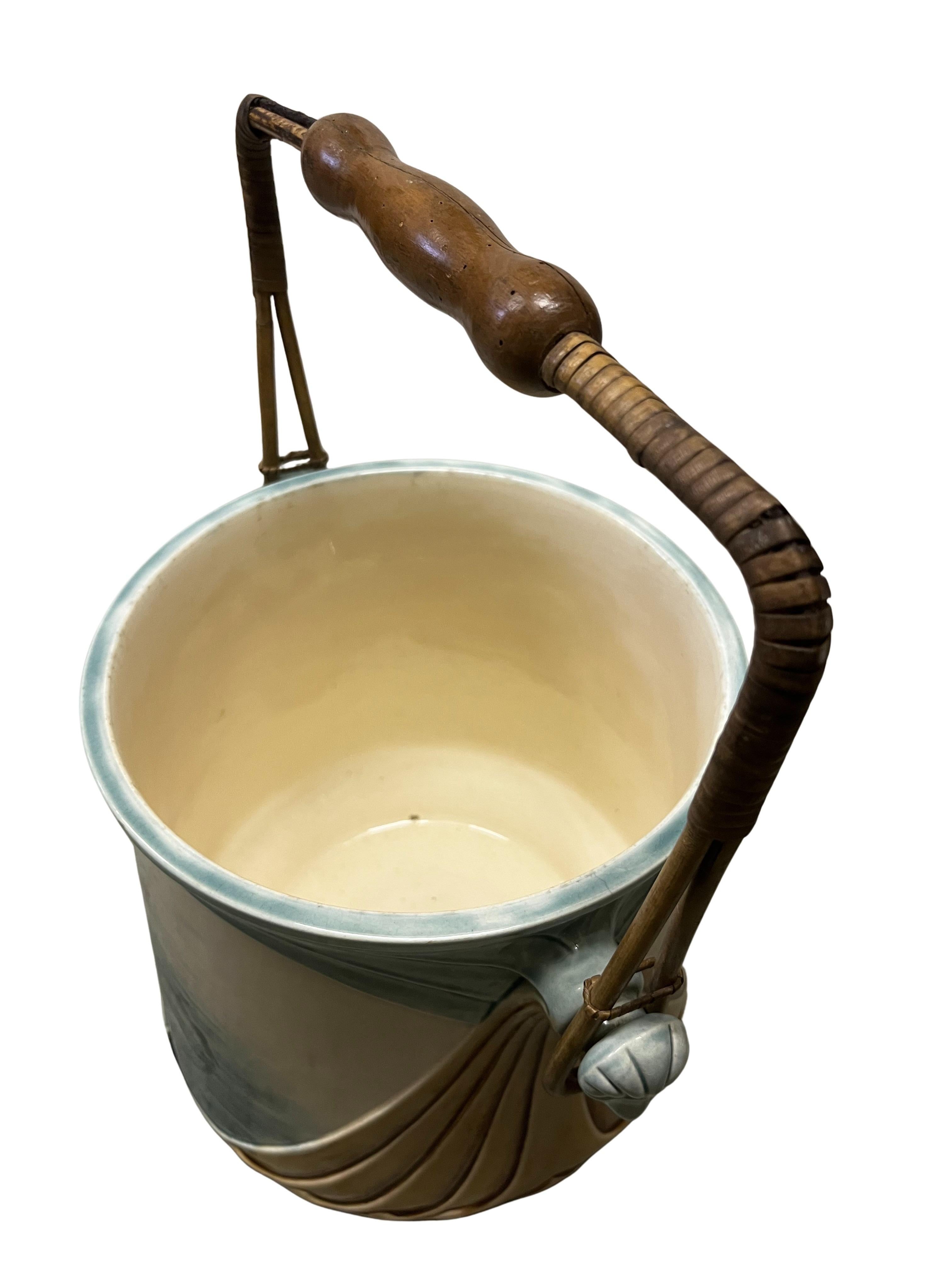Rareté : accessoires de pêche, seau à poisson, céramique, 1900, Znojmo Znaim, Rép. tchèque Bon état - En vente à Wien, AT