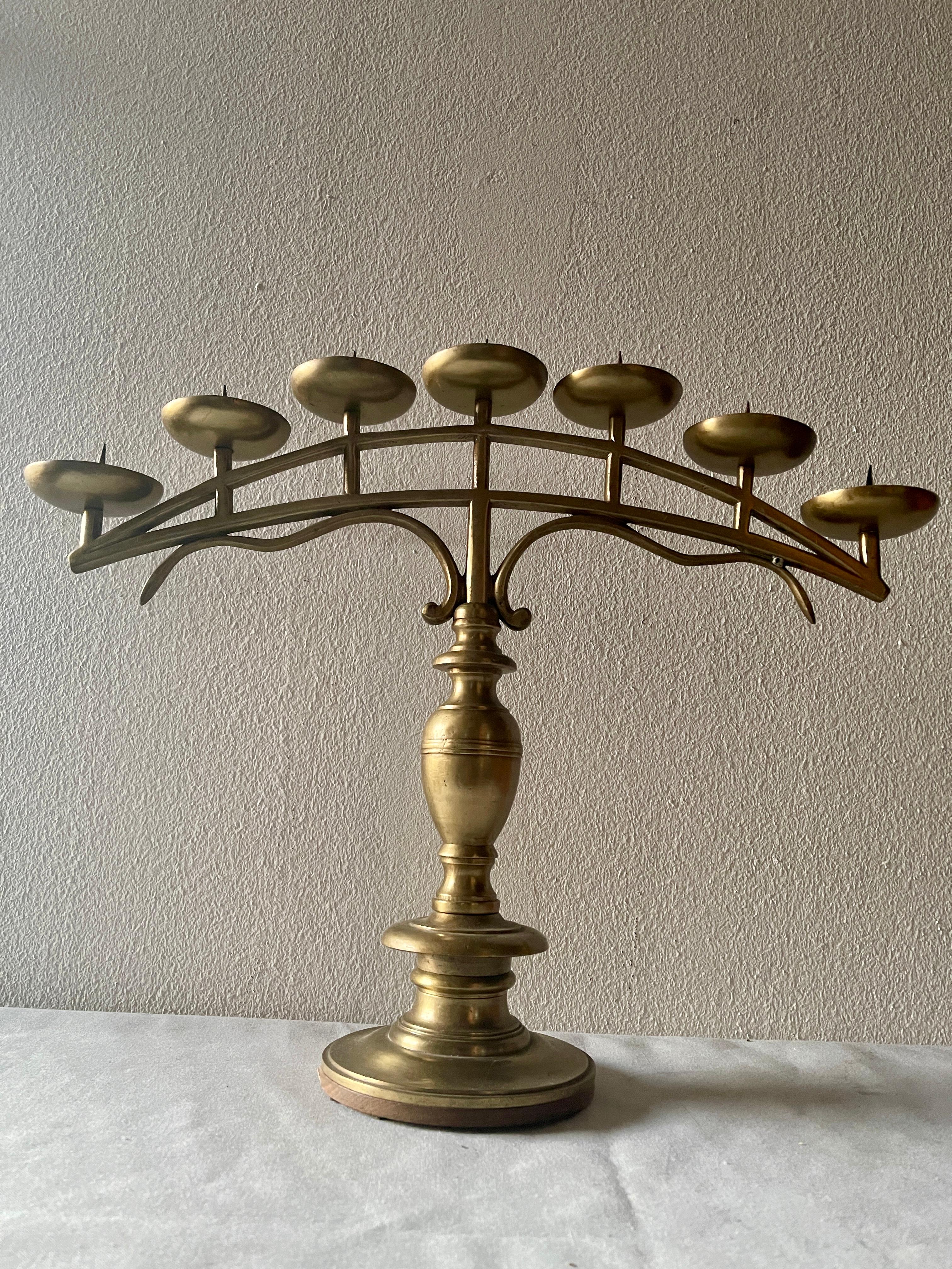 Rare candélabre italien antique à 7 flammes en vente 1