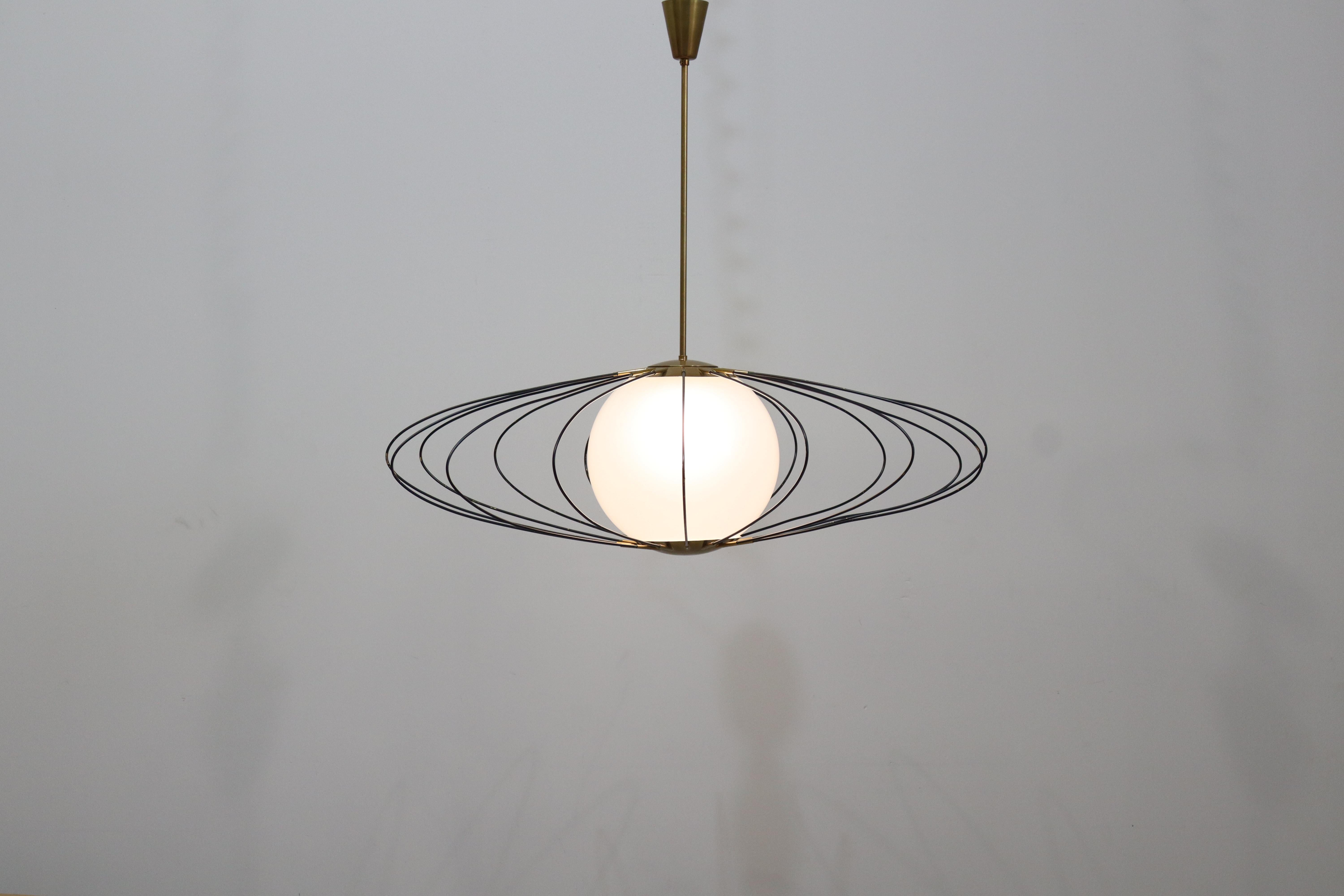 Raro Lampadario a Sospensione Disegnato da Angelo Lelii per Arredoluce anni 50 en Bueno estado para la venta en Rovereta, Repubblica di San Marino