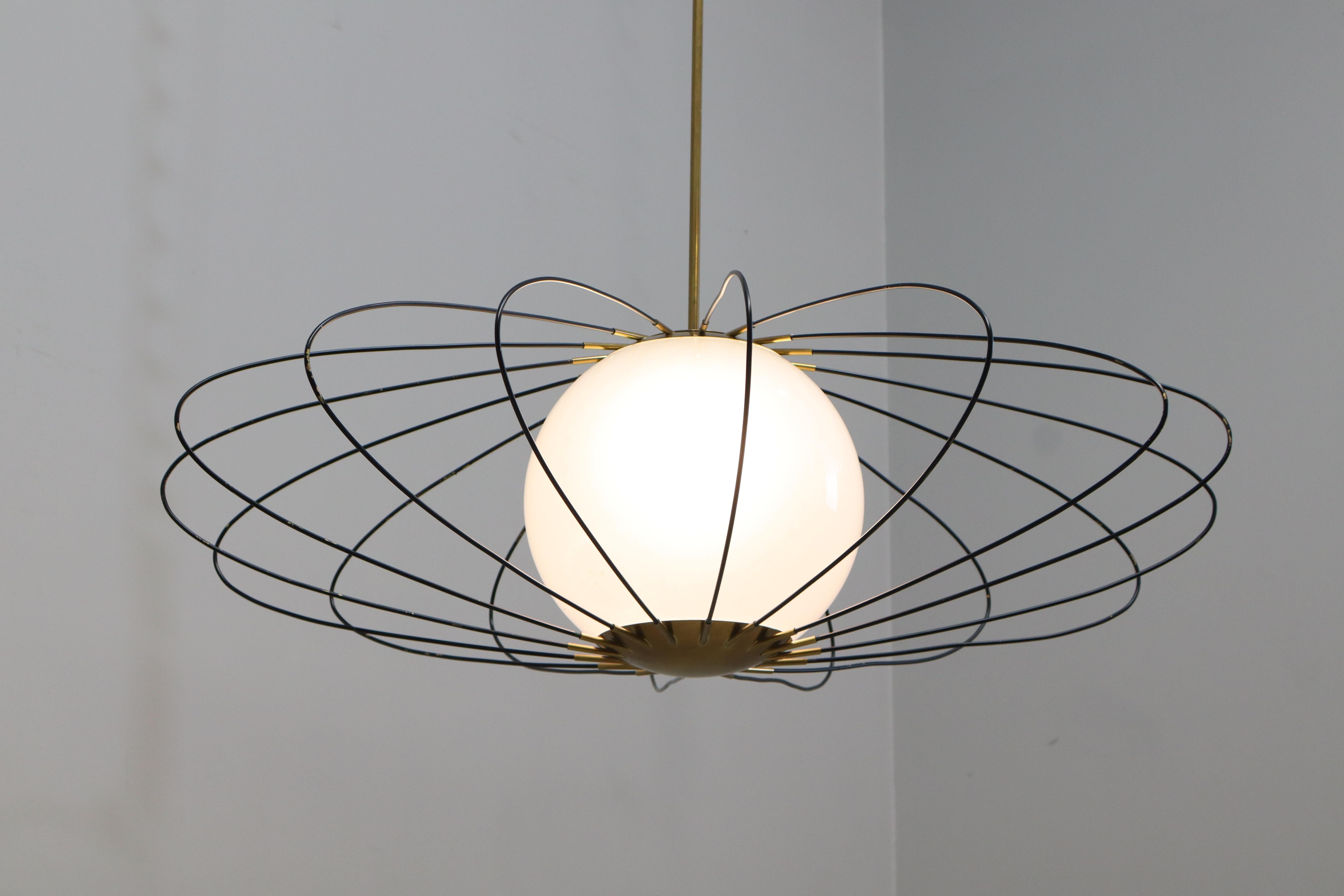 Raro Lampadario a Sospensione Disegnato da Angelo Lelii per Arredoluce anni 50 Latón en venta