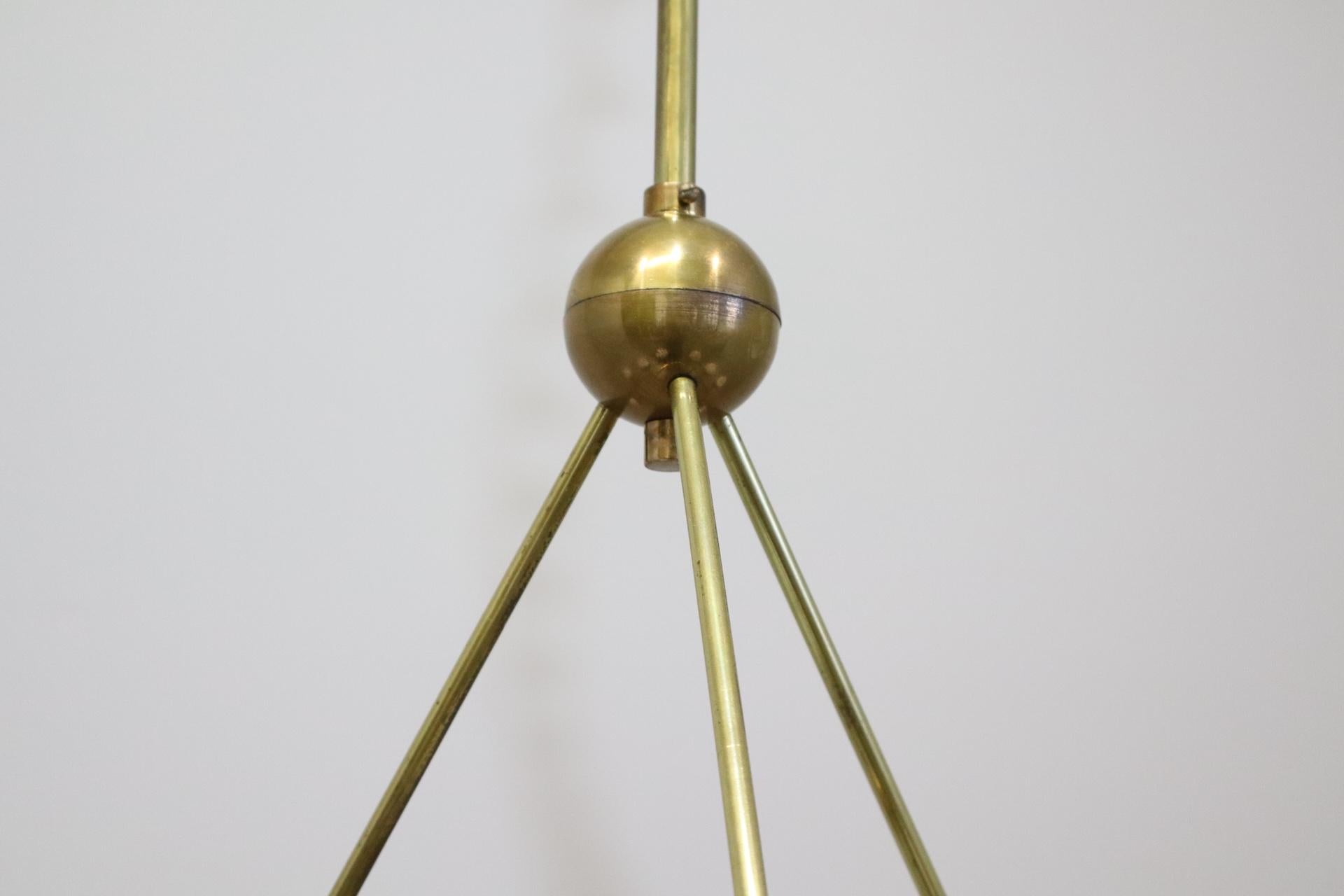 Raro  Lampe Stilnovo Triangolare en ottone a nove Luci, Italia, anni '50 en vente 3