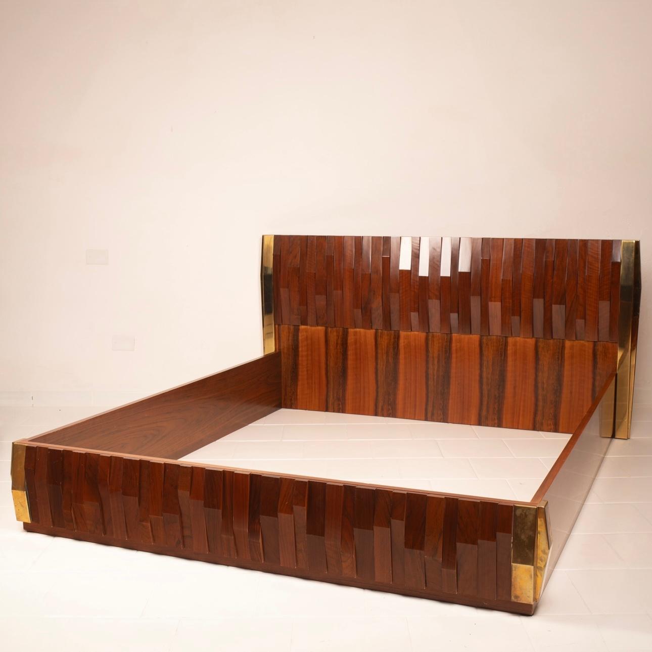 Brutalist Rare Barium Bed by Luciano Frigerio for Frigerio of Desio For Sale