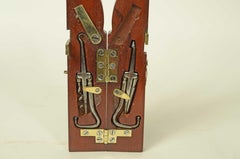 Raro Leva-stivali antico con attrezzi multifunzione tipico dell'epoca vittoriana