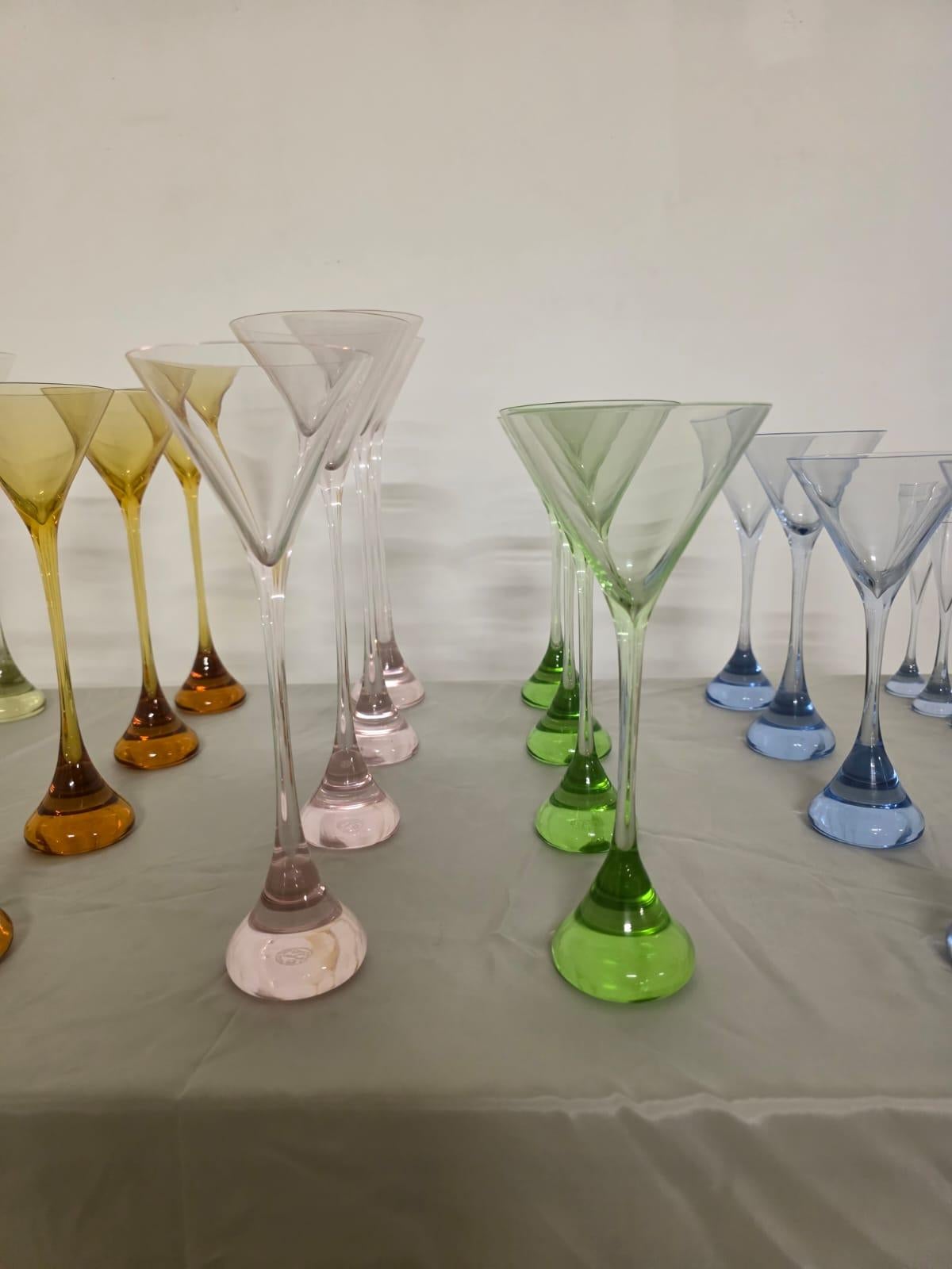Raro servizio modello Bouquet di Baccarat da 42 pezzi per 12 persone in vendita 8