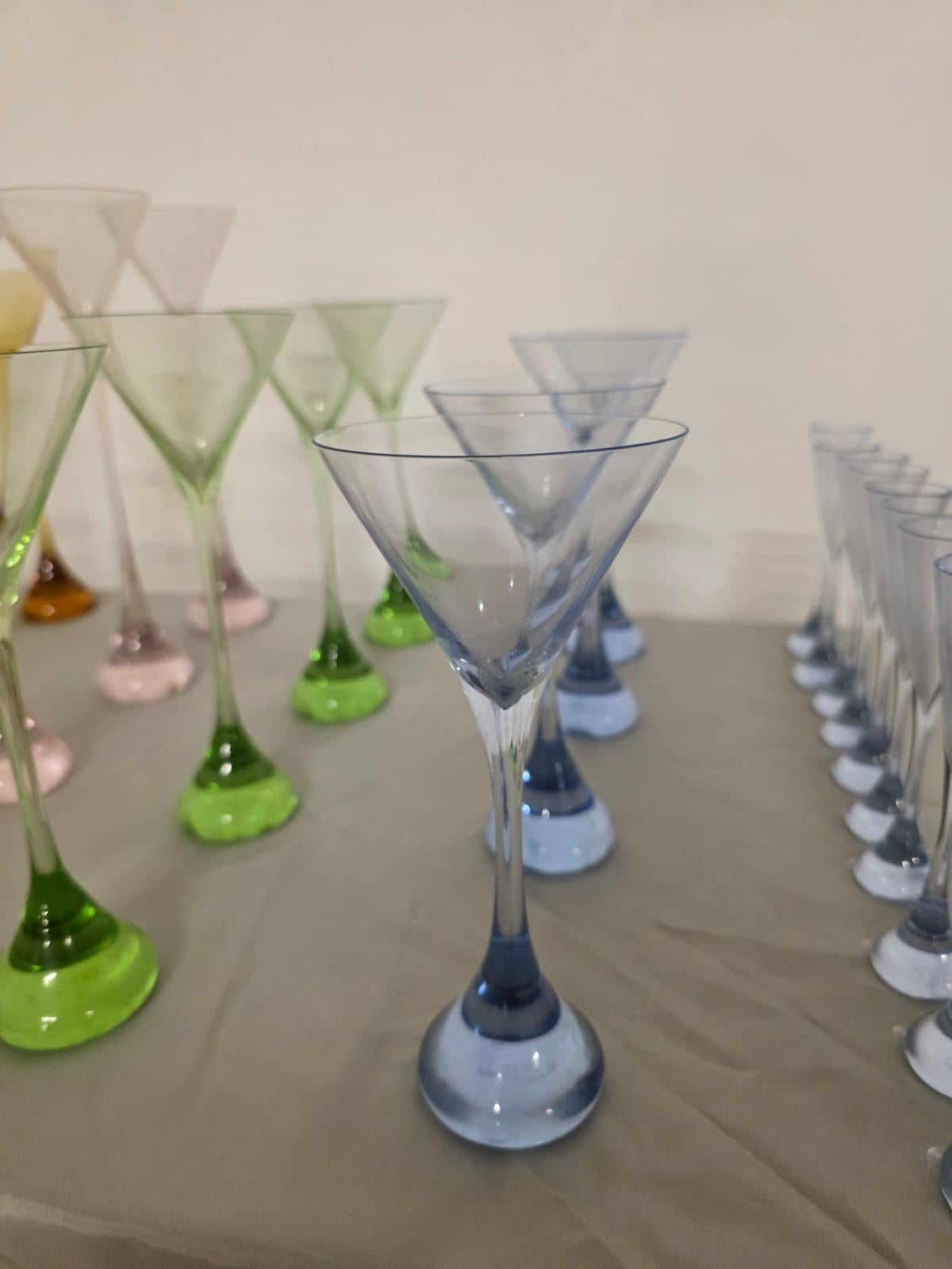 Raro servizio modello Bouquet di Baccarat da 42 pezzi per 12 persone in vendita 9