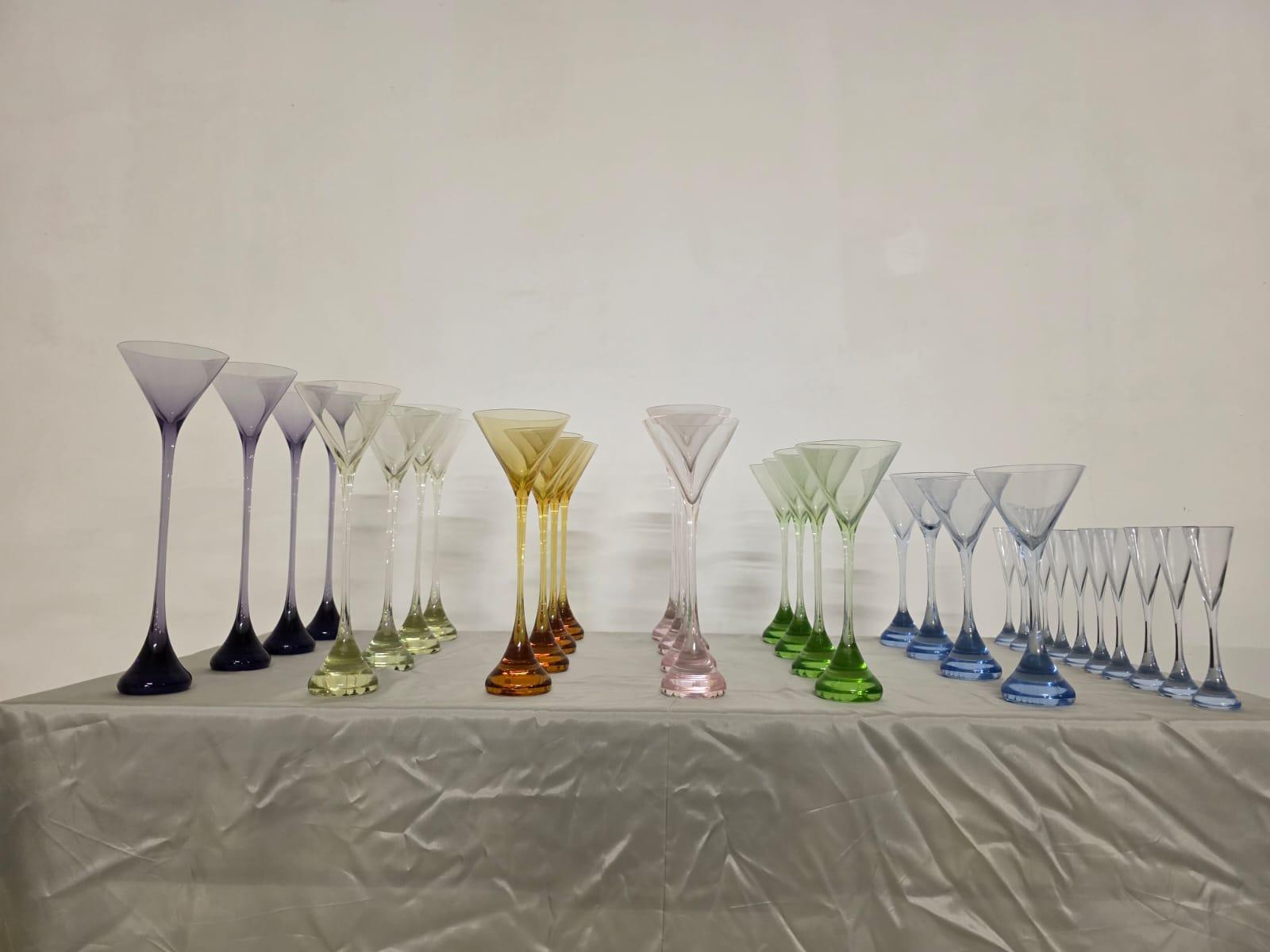 Raro servizio modello Bouquet di Baccarat da 42 pezzi per 12 persone in vendita 12